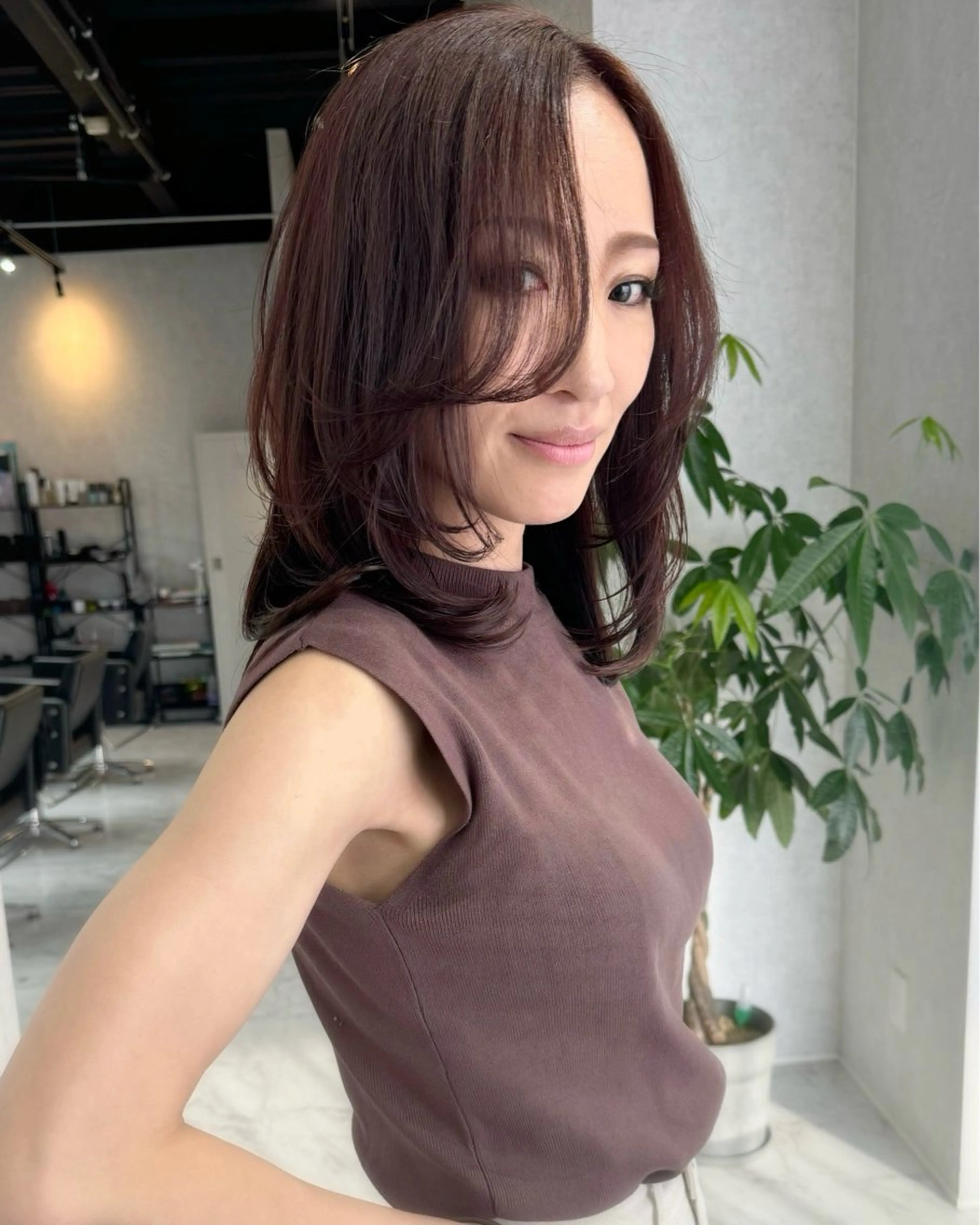 ミディアム カラー ヘアアレンジ バレイヤージュ ブリーチ ダブルカラー ハイライトカラー ハイトーンカラー カット アンドウ ユウ/ レイヤーカット/韓国のヘアスタイル