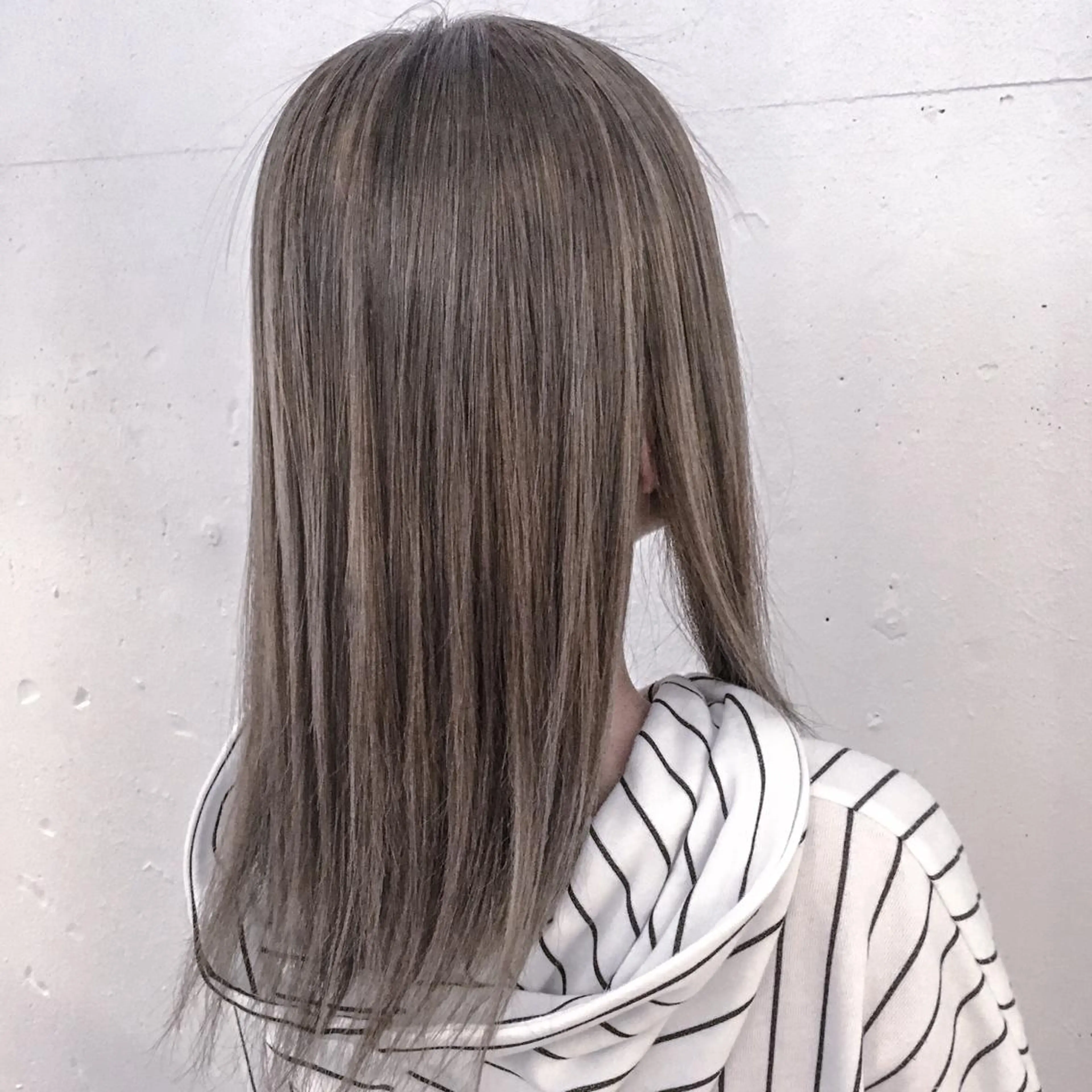 ロング カラー イルミナカラー ヘアカラー トミタ アツシのヘアスタイル