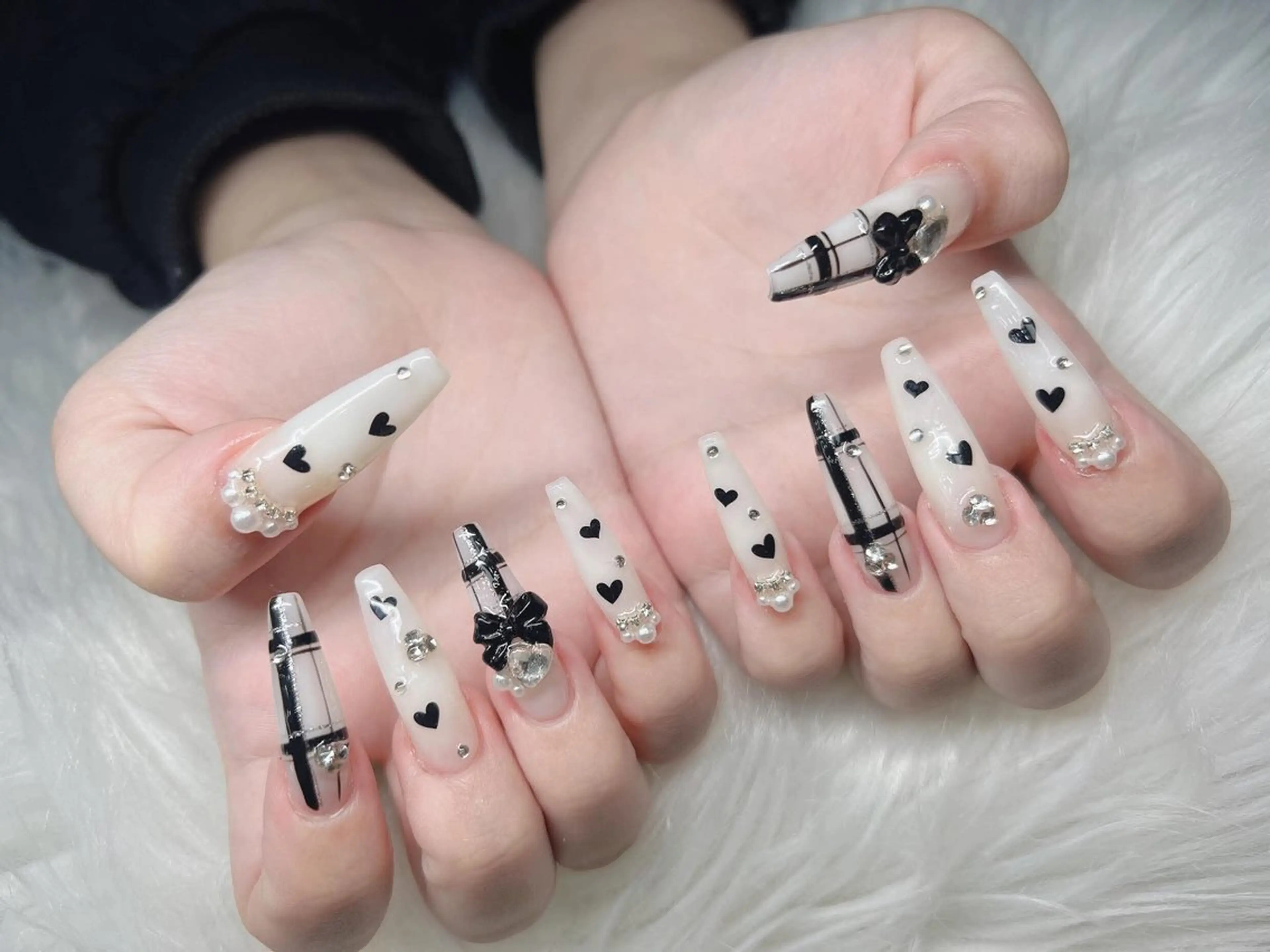 ネイル 長さ出し グラデーション 卒業式 キラキラネイル マグネットネイル ハンドネイル Lee Nailsのネイルデザイン