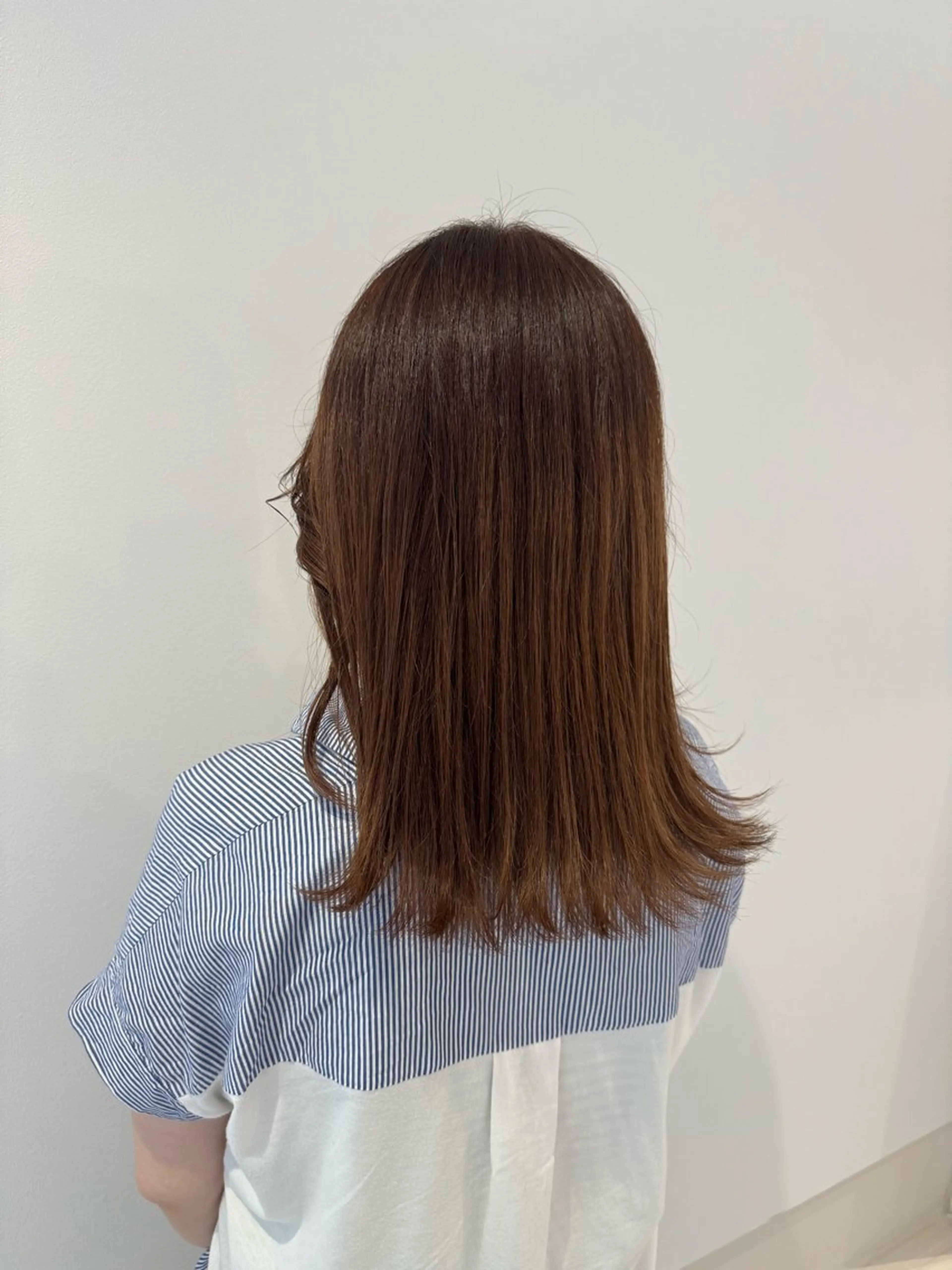 カラー 坪井 れあのヘアスタイル