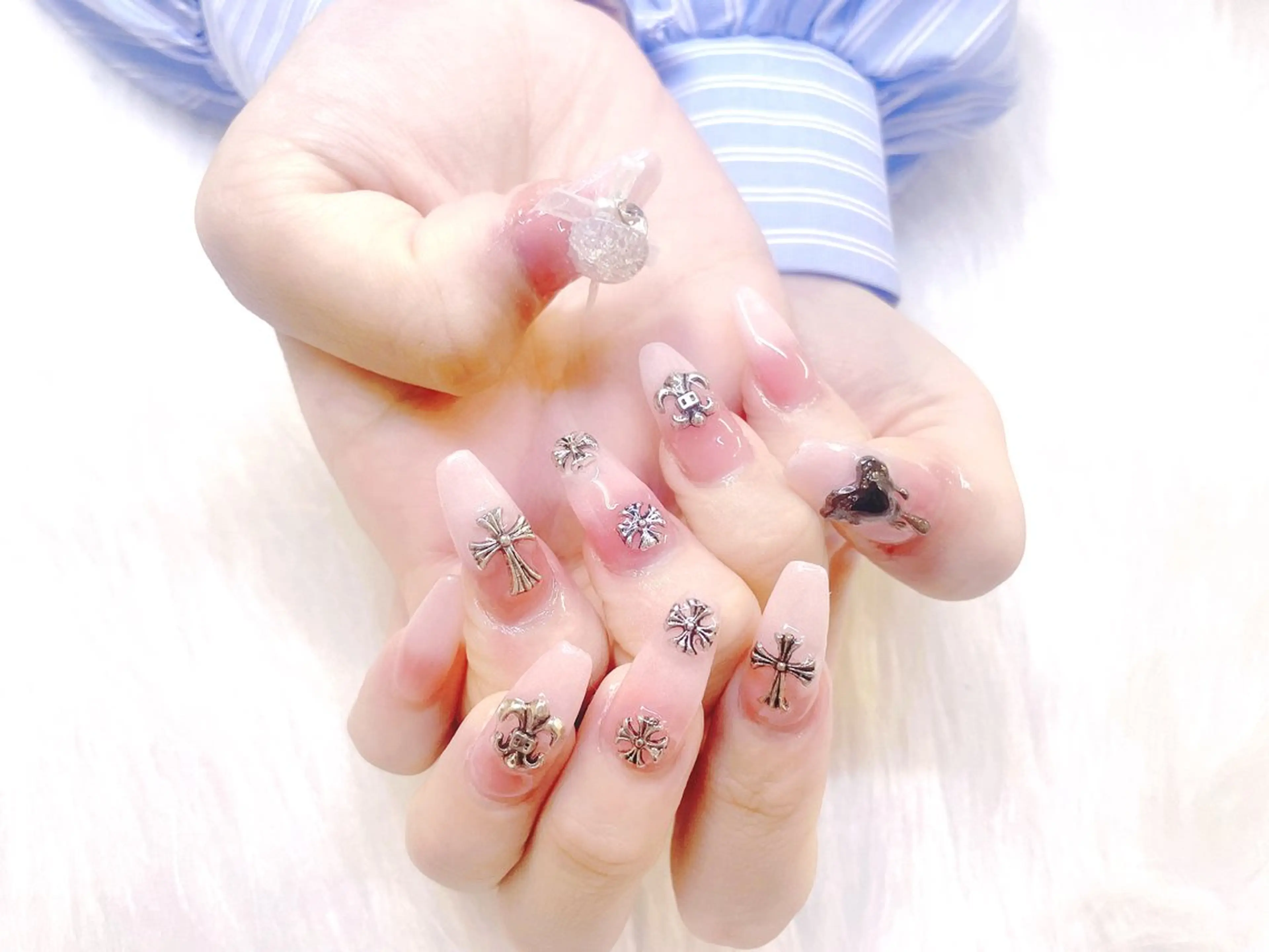 ネイル ハンドネイル ハンドケア queen nailのネイルデザイン