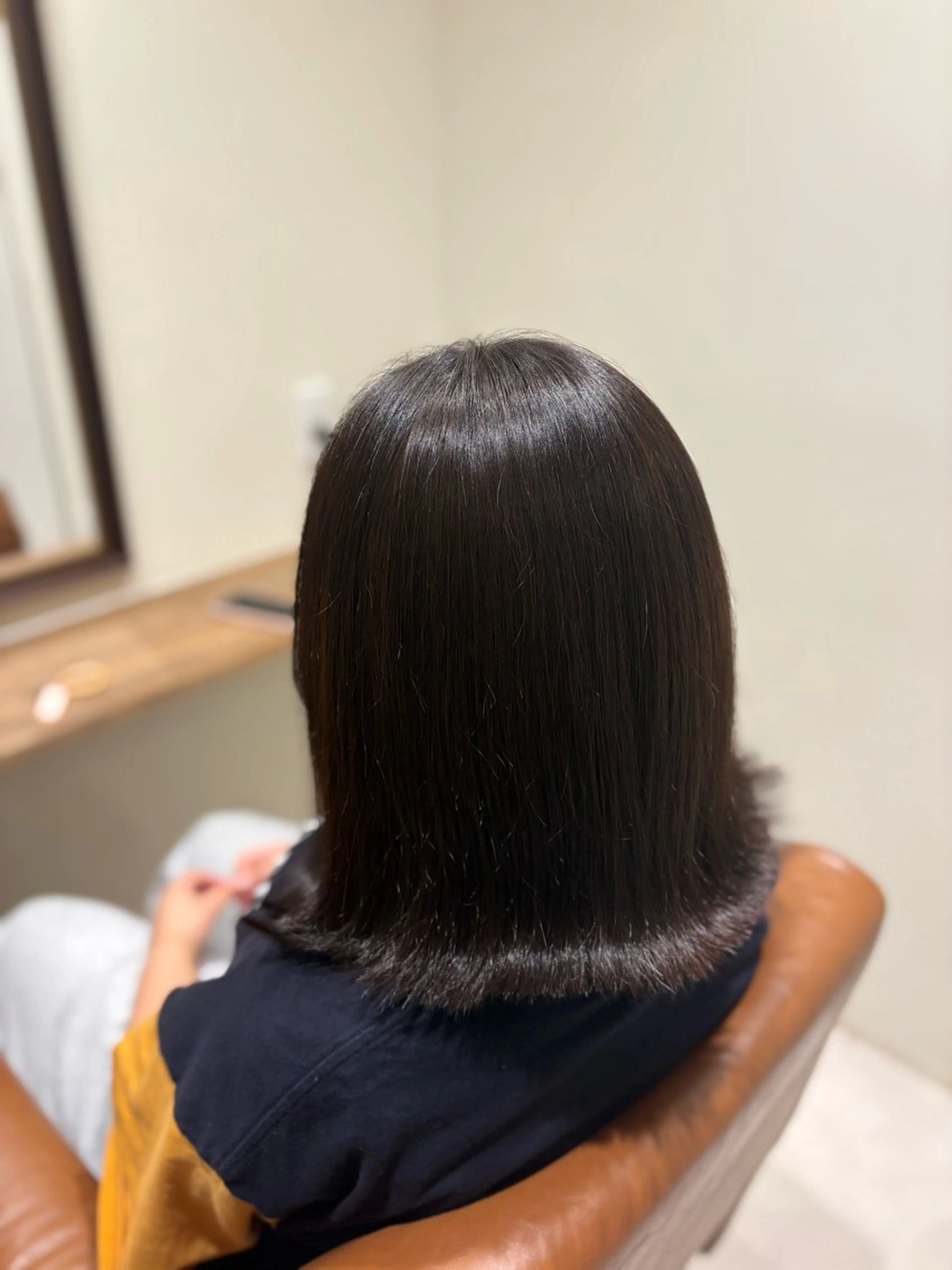 ミディアム カラー ブラウンカラー ダークブラウン カット ヘアカラー トリートメント GUEST ヒロキのヘアスタイル