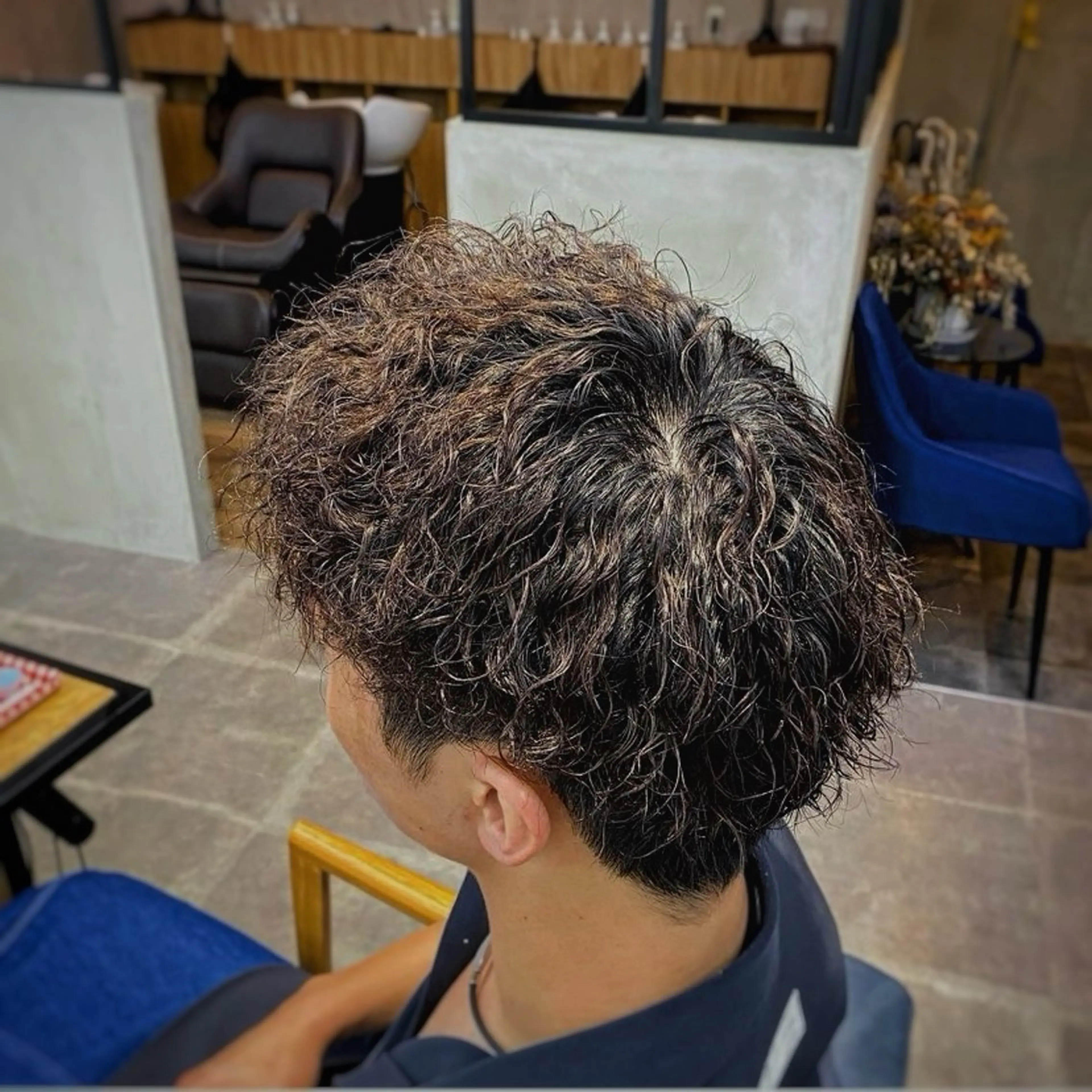 ショート パーマ メンズ カット ヘアカラー パーマ トリートメント ヘッドスパ ヘアセット RUI⚪️艶髪 ⚪️髪質改善のヘアスタイル