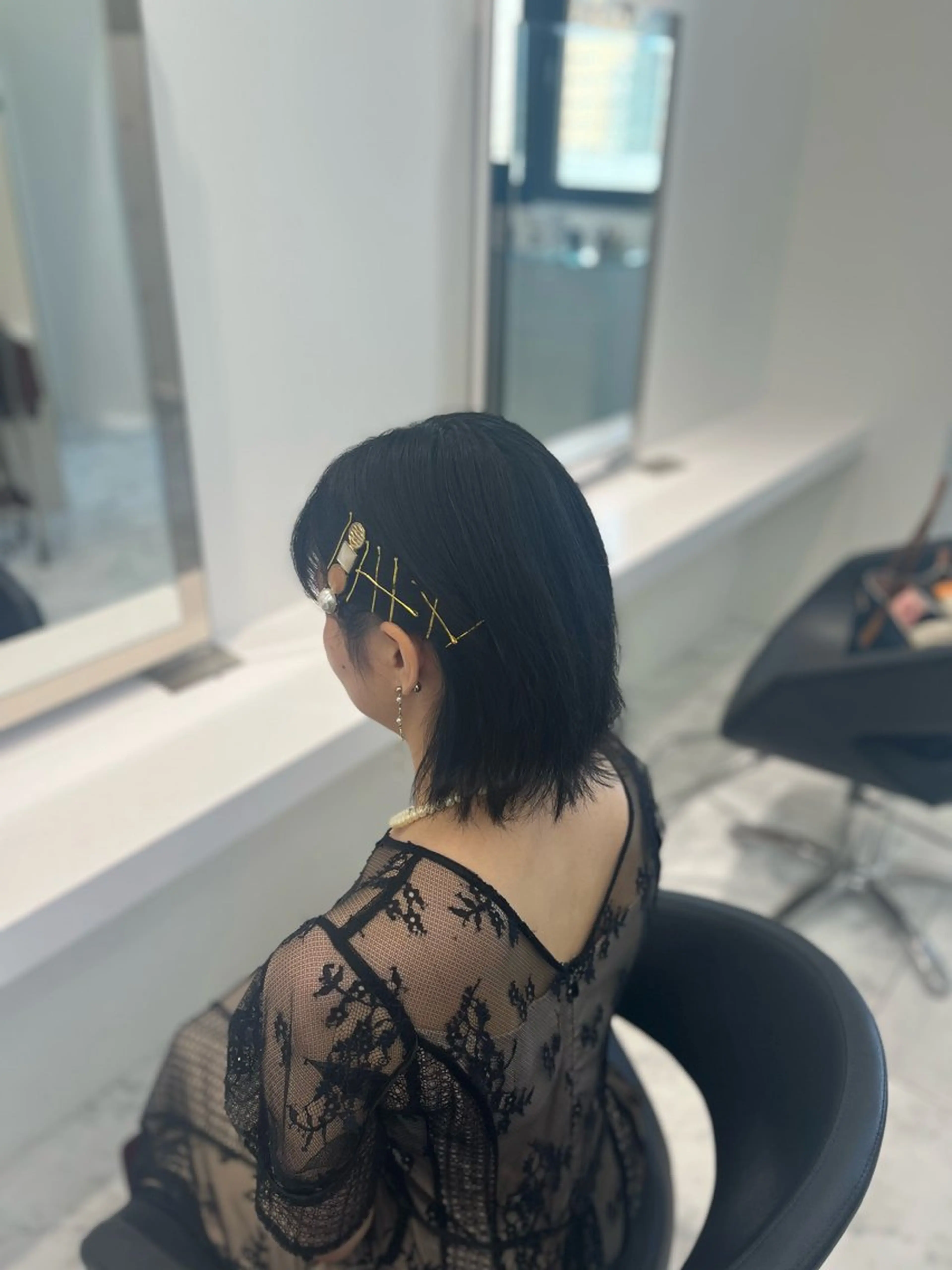 ショート ヘアアレンジ ショートヘア ヘアセット ハイトーンカラー💞 くるみ🎀のヘアスタイル