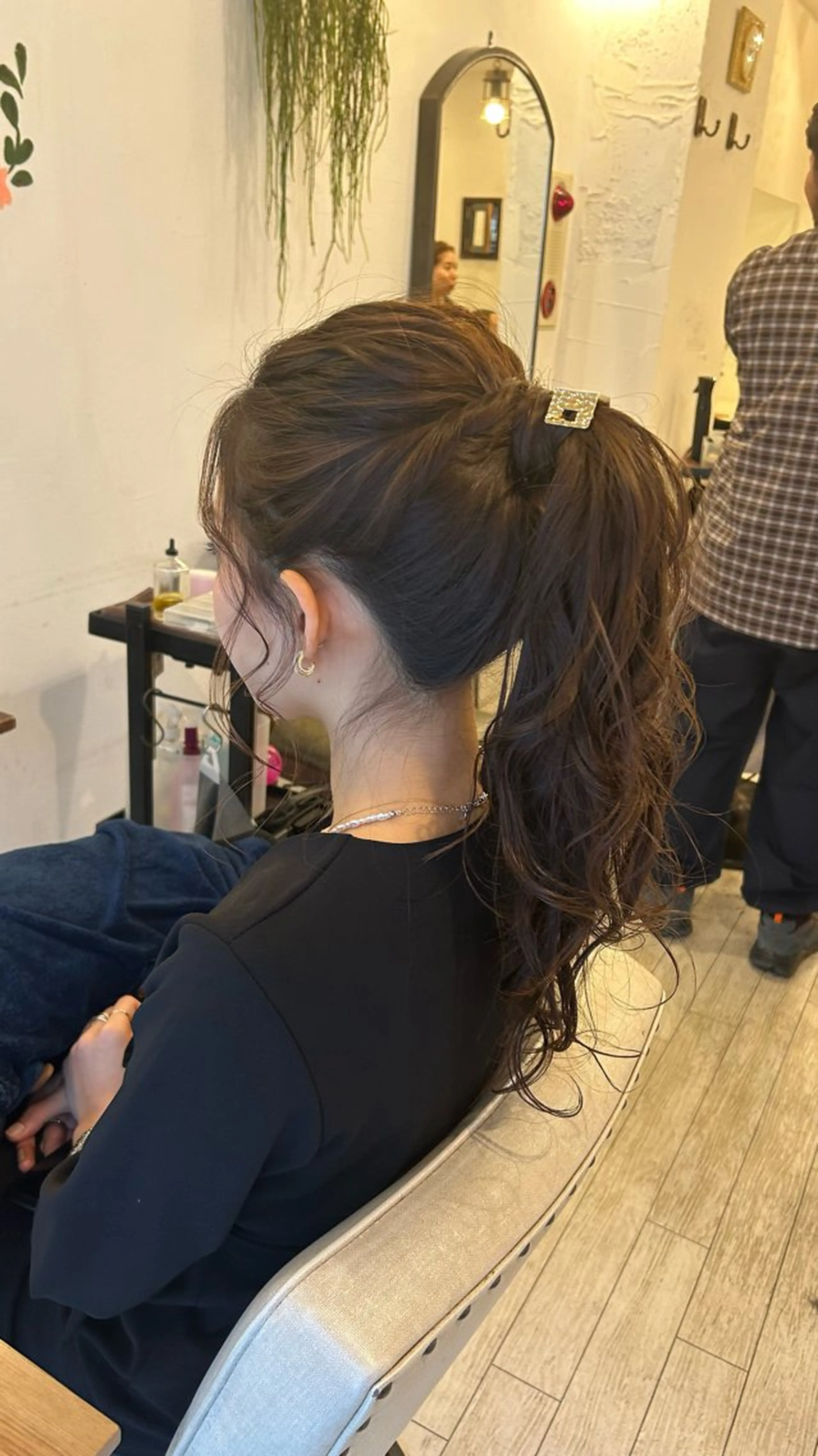 ロング ヘアアレンジ レザーカット/ ミニボブ/しおりのヘアスタイル