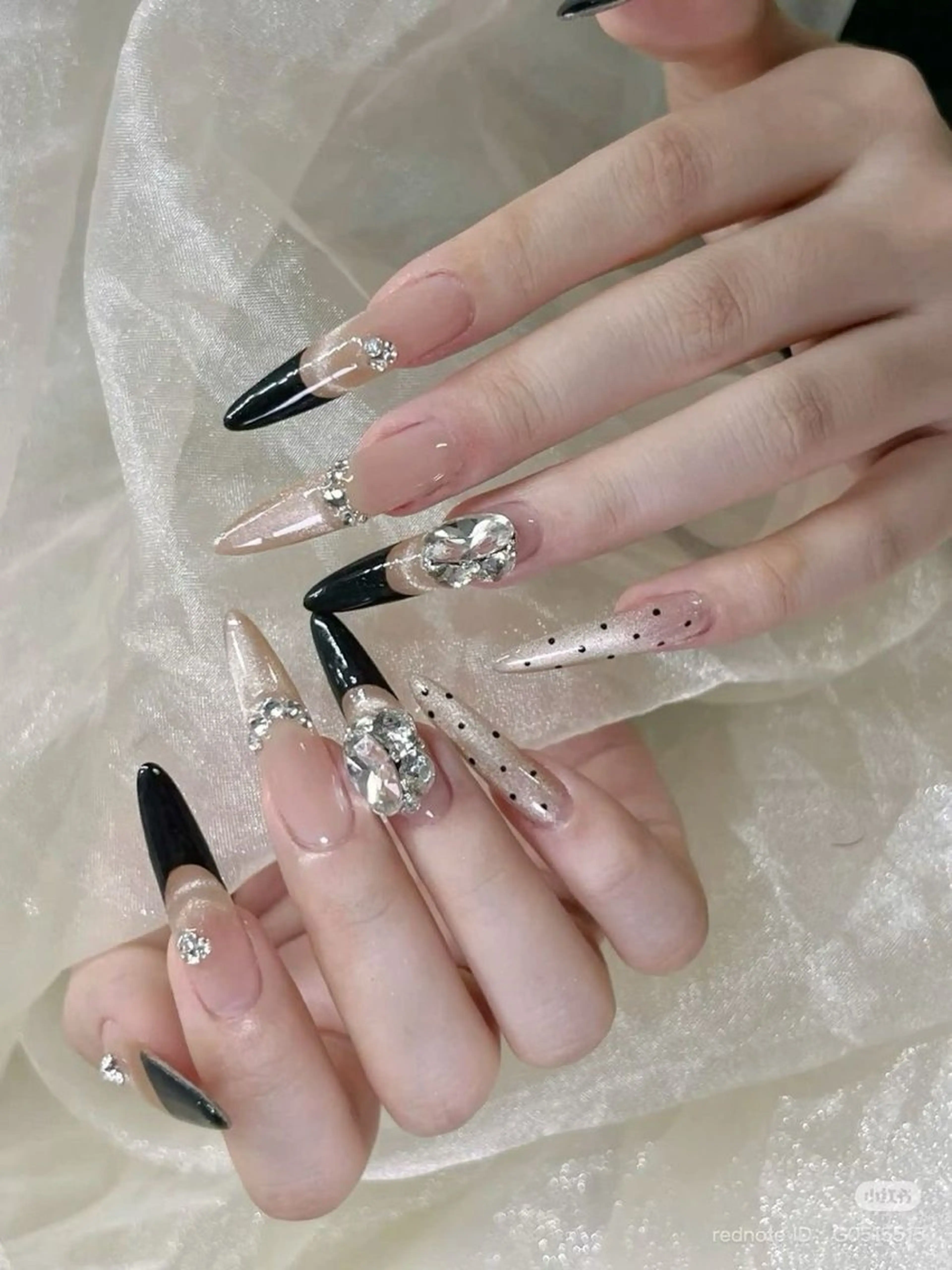 ネイル アートネイル ジェルネイル ガーリー キラキラネイル Nihonthy Nail 新宿のネイルデザイン