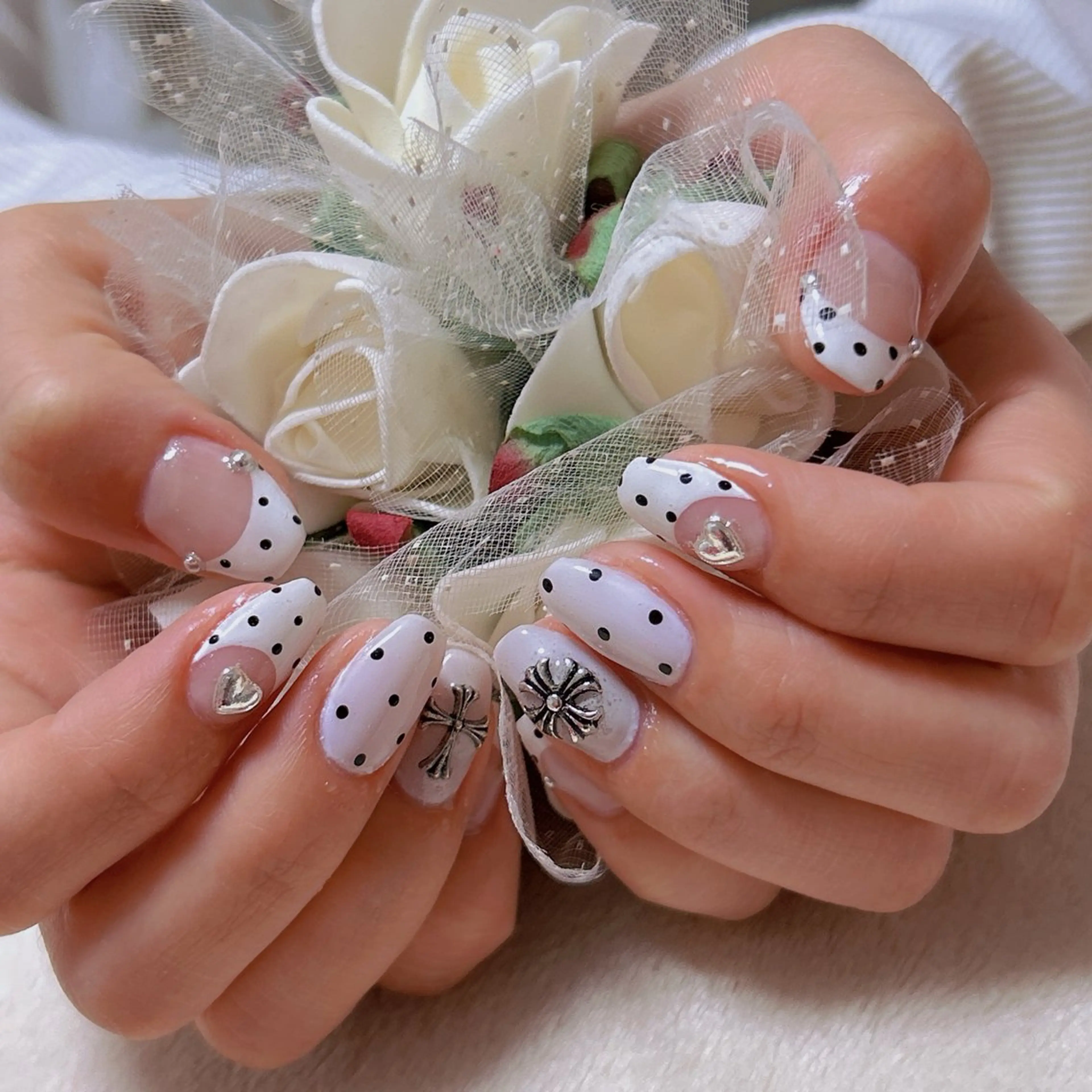 ネイル 持ち込み ハンドネイル 大和田 美貴のネイルデザイン