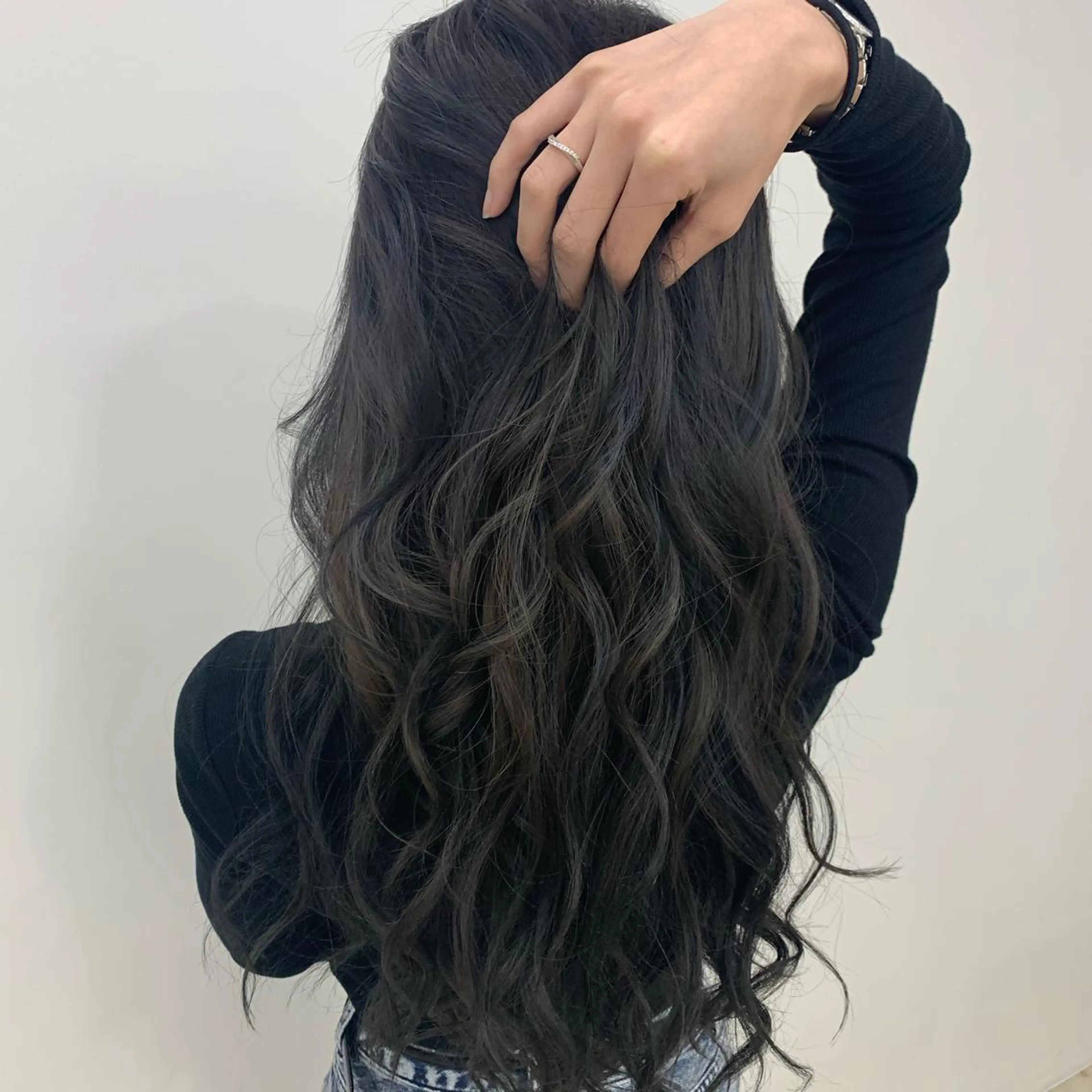 ロング ハイライト 心斎橋/海外レイヤー 募集中三好玲奈のヘアスタイル