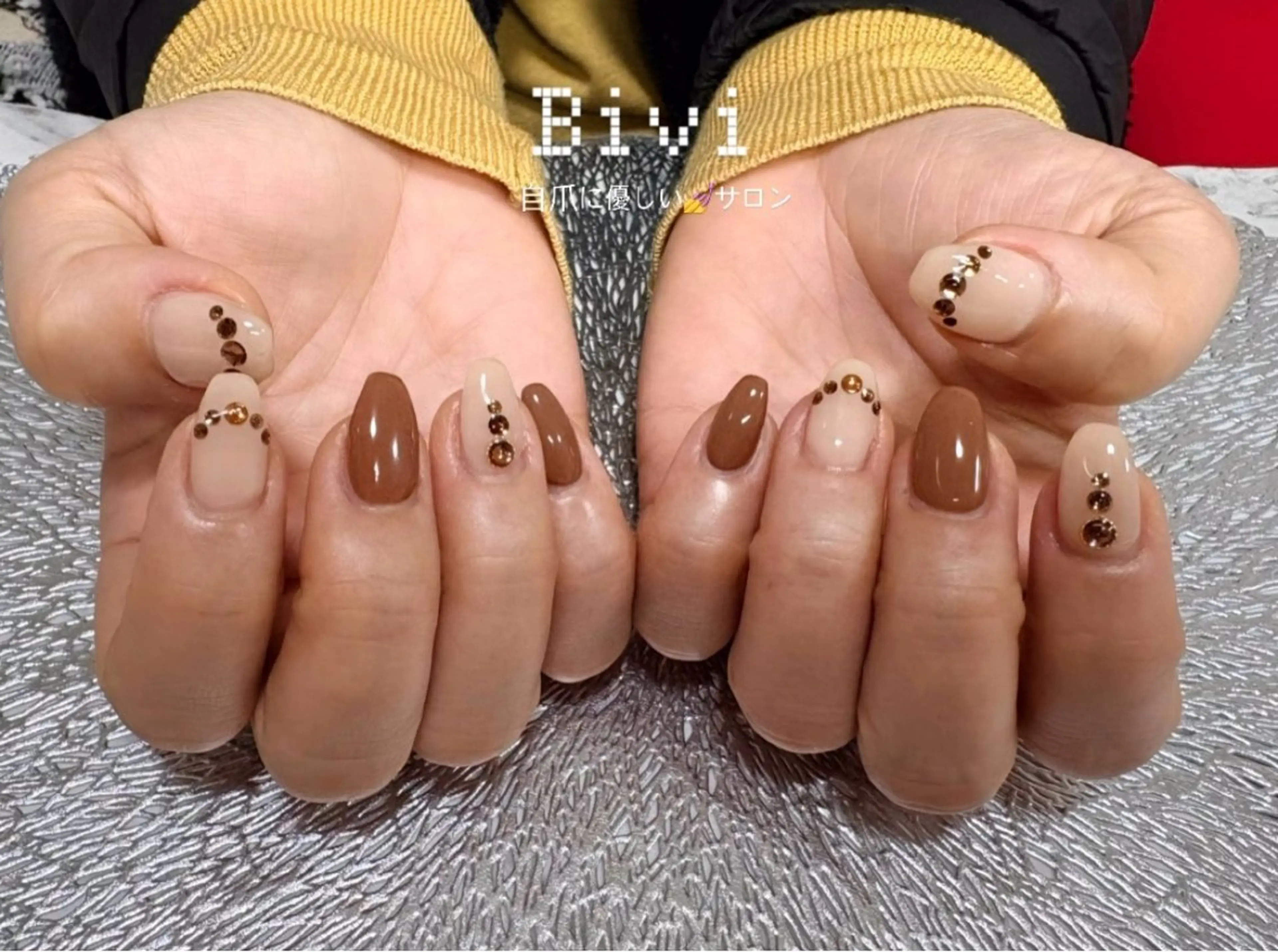 ネイル アートネイル ラメ(グリッター) 持ち込み スクエアネイル ワンホンネイル ハンドネイル ハンドケア ♡Bivi♡自爪に 優しいネイルサロンのネイルデザイン