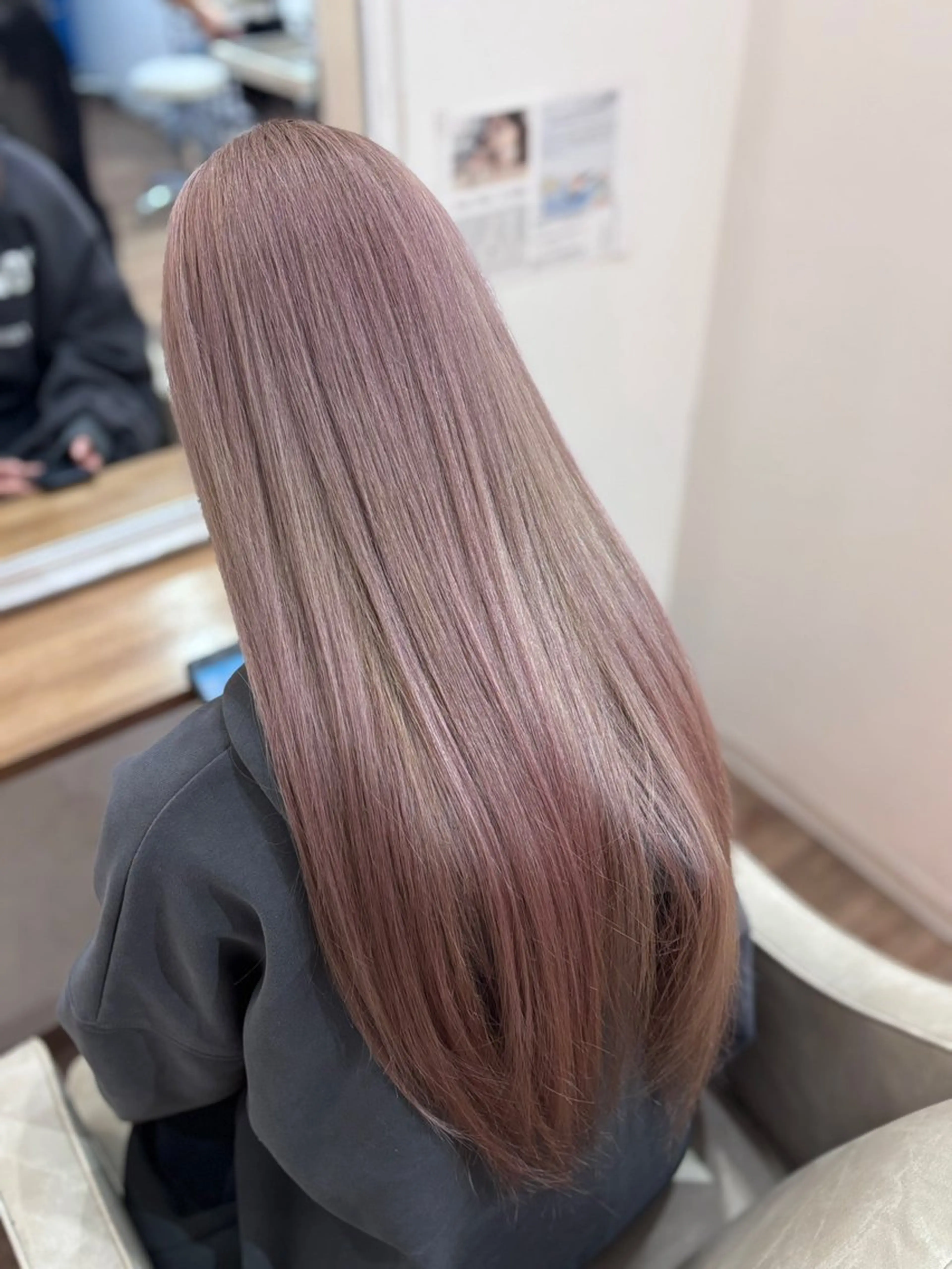 ロング カラー ヘアカラー 永井大樹✨ 透明感カラー✨のヘアスタイル