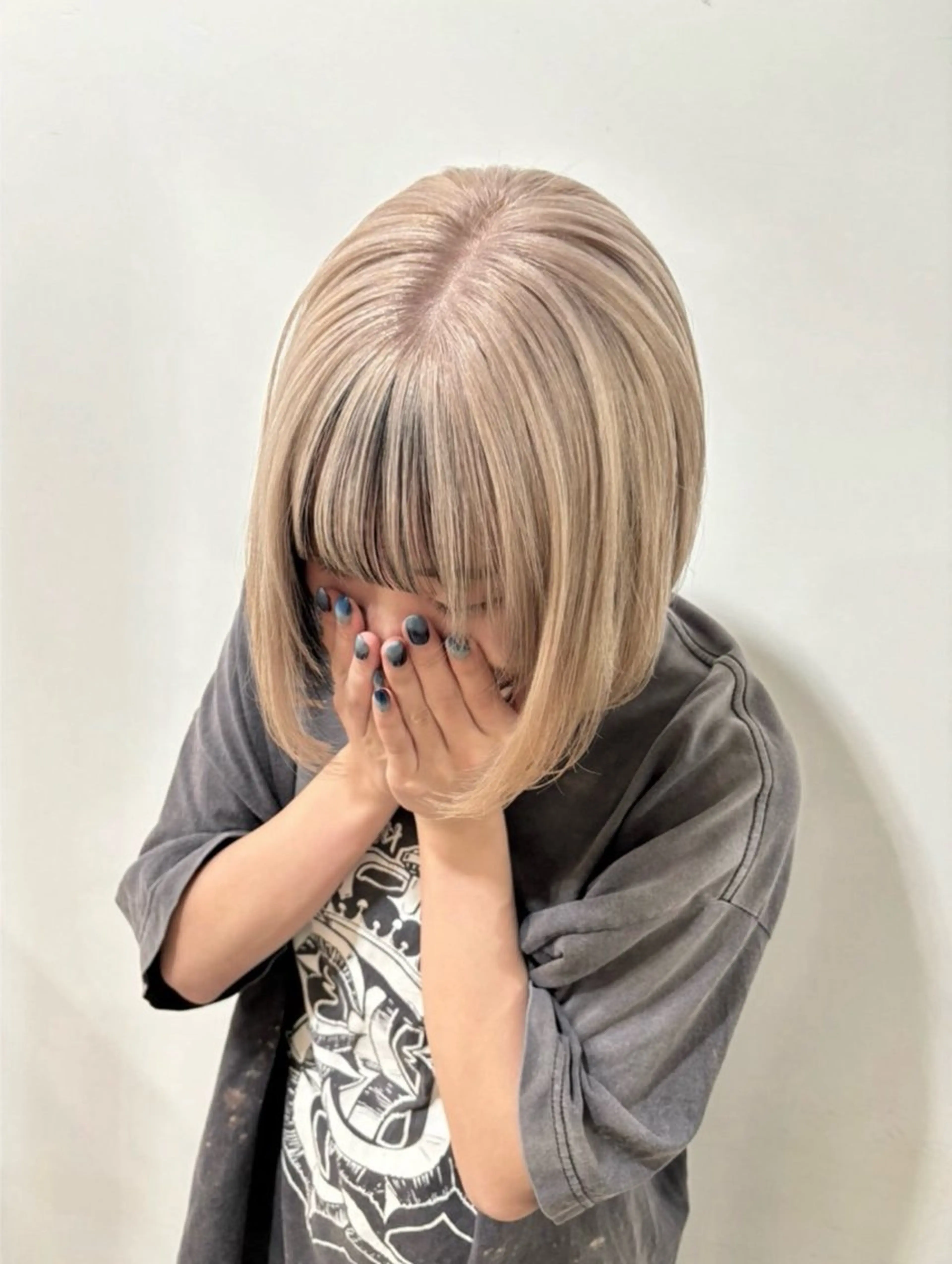 カラー ベージュカラー ブリーチ ホワイトベージュ ヘアカラー きむら なみか🪐のヘアスタイル