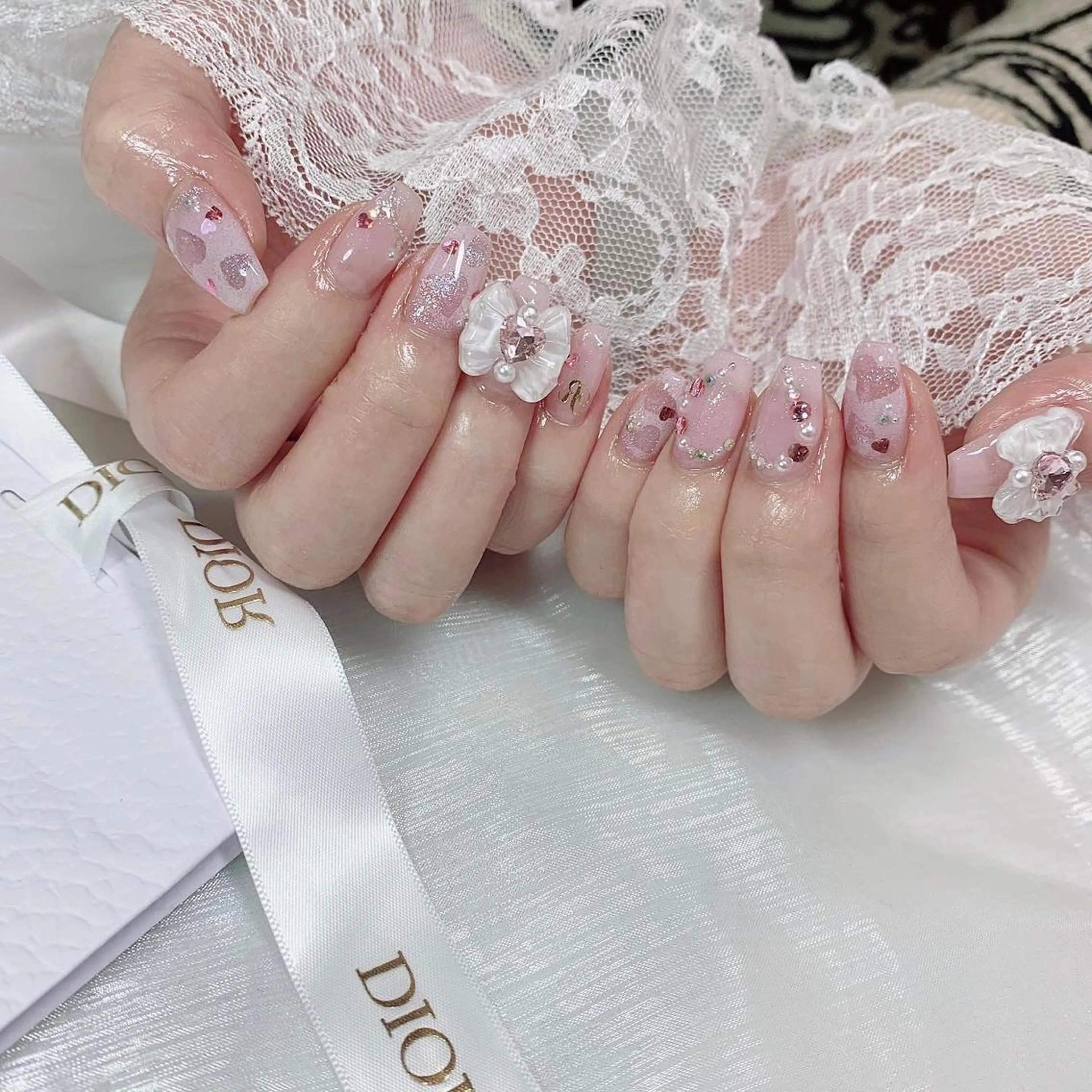 ネイル リボン ハンドネイル La neige* yuki 🐩🌙のネイルデザイン