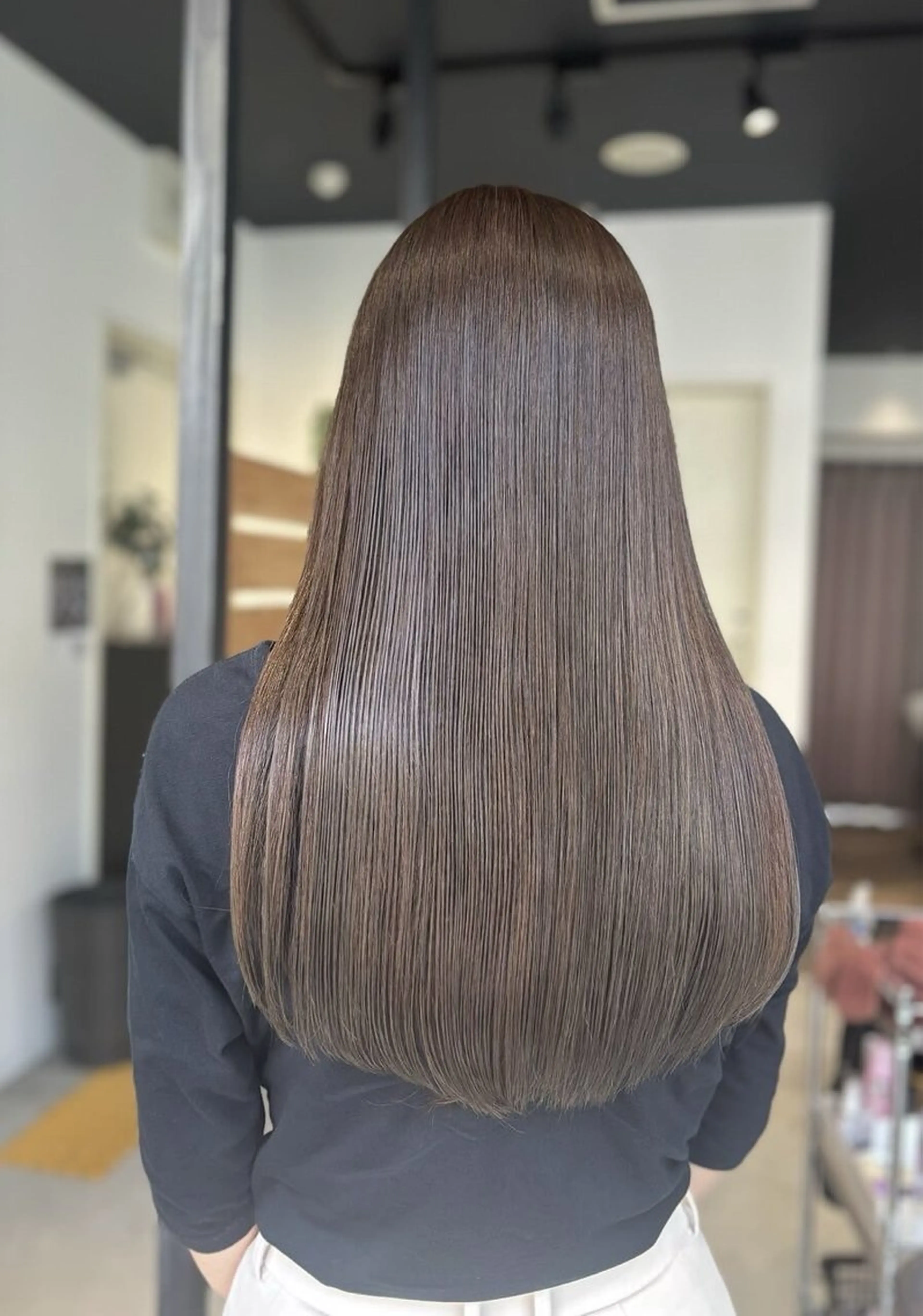 ロング カラー ダブルカラー ハイトーンカラー ボブ 顔周りカット 髪質改善 カット ヘアカラー トリートメント RISE SWELL 江坂momoneのヘアスタイル