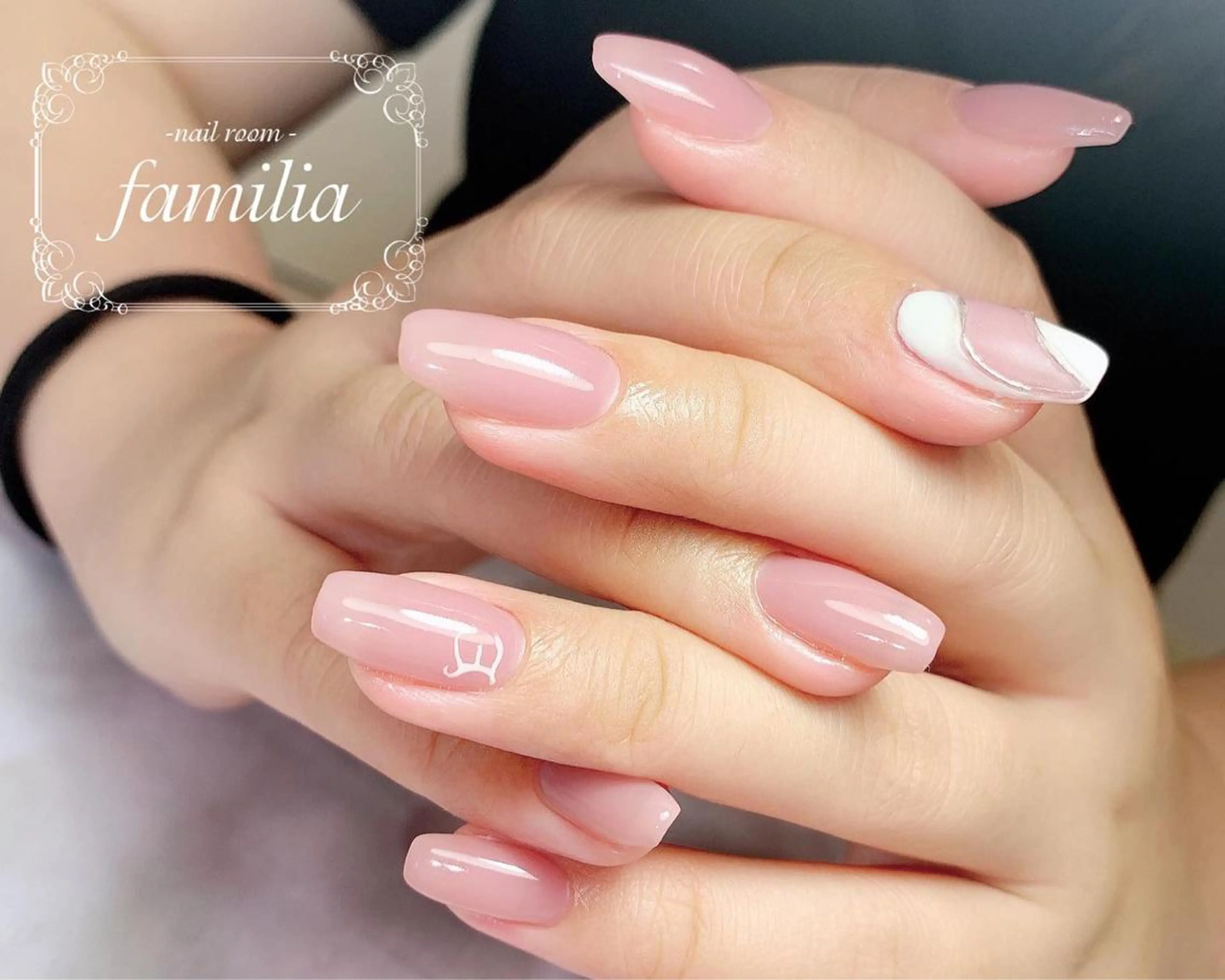 ネイル ハンドネイル -nailroom- familiaのネイルデザイン