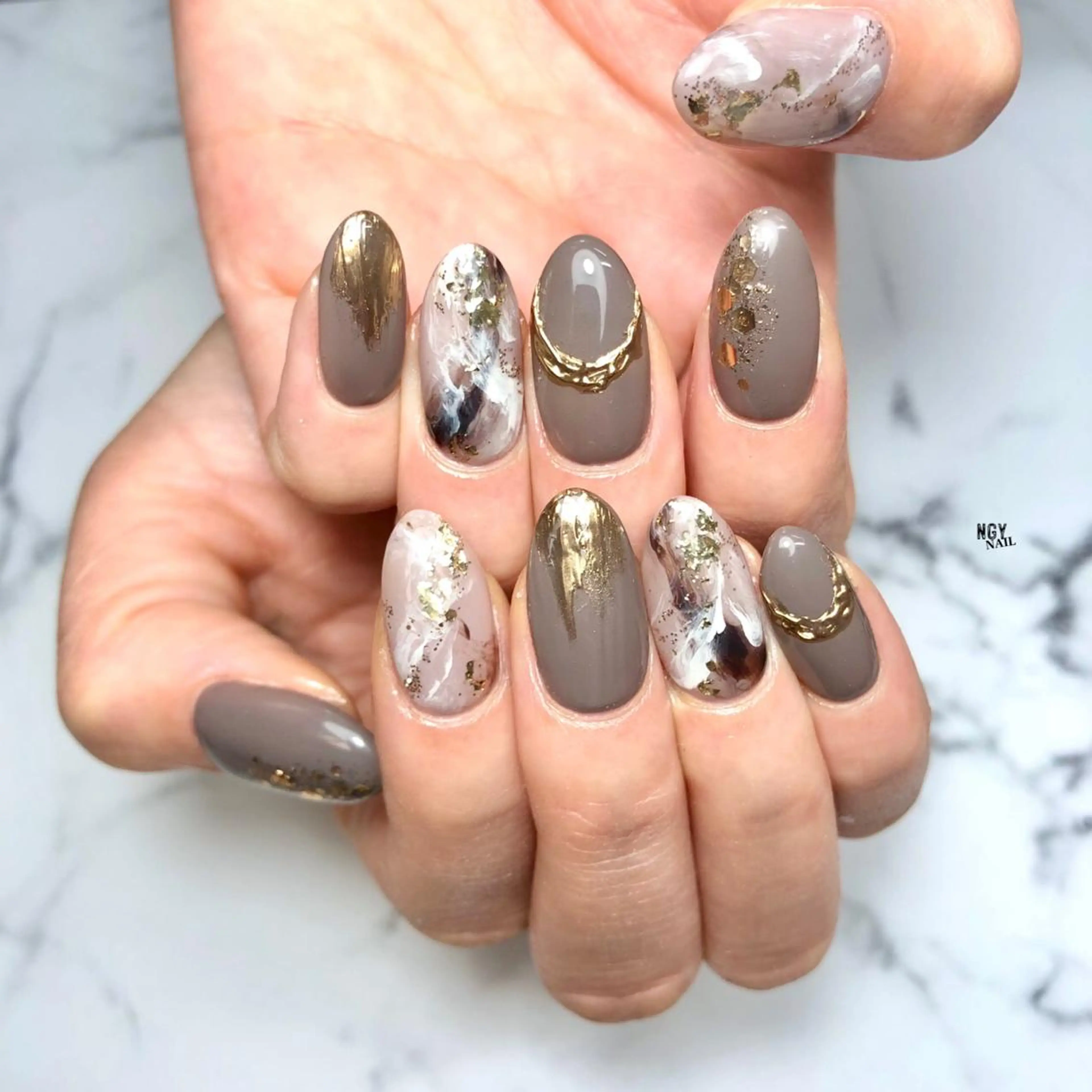 ネイル ミラーネイル ニュアンスネイル ワンカラーネイル 春ネイル ハンドネイル NAIL NOWのネイルデザイン