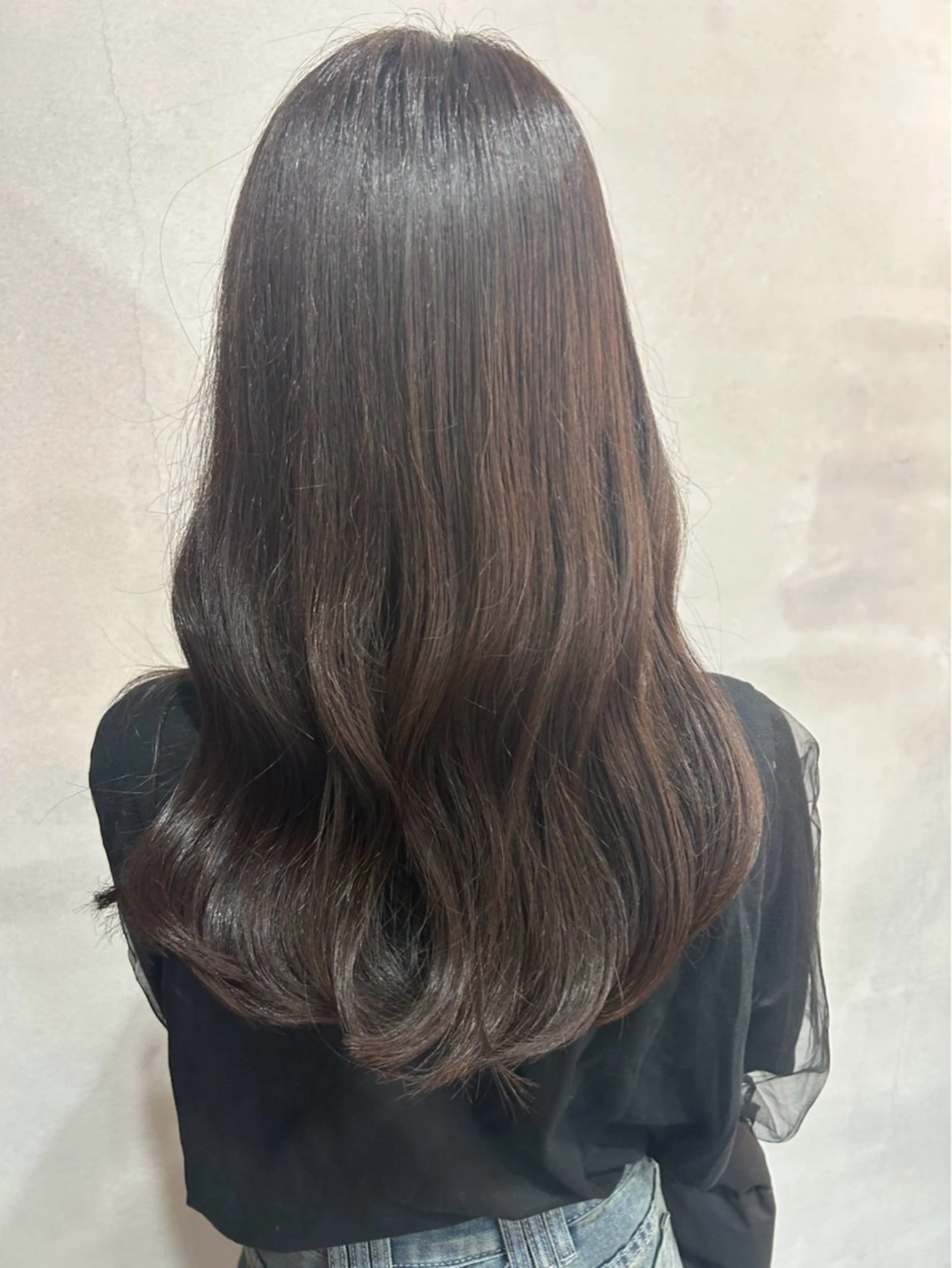 ロング カラー ルプラボウ りく/艶カラーのヘアスタイル