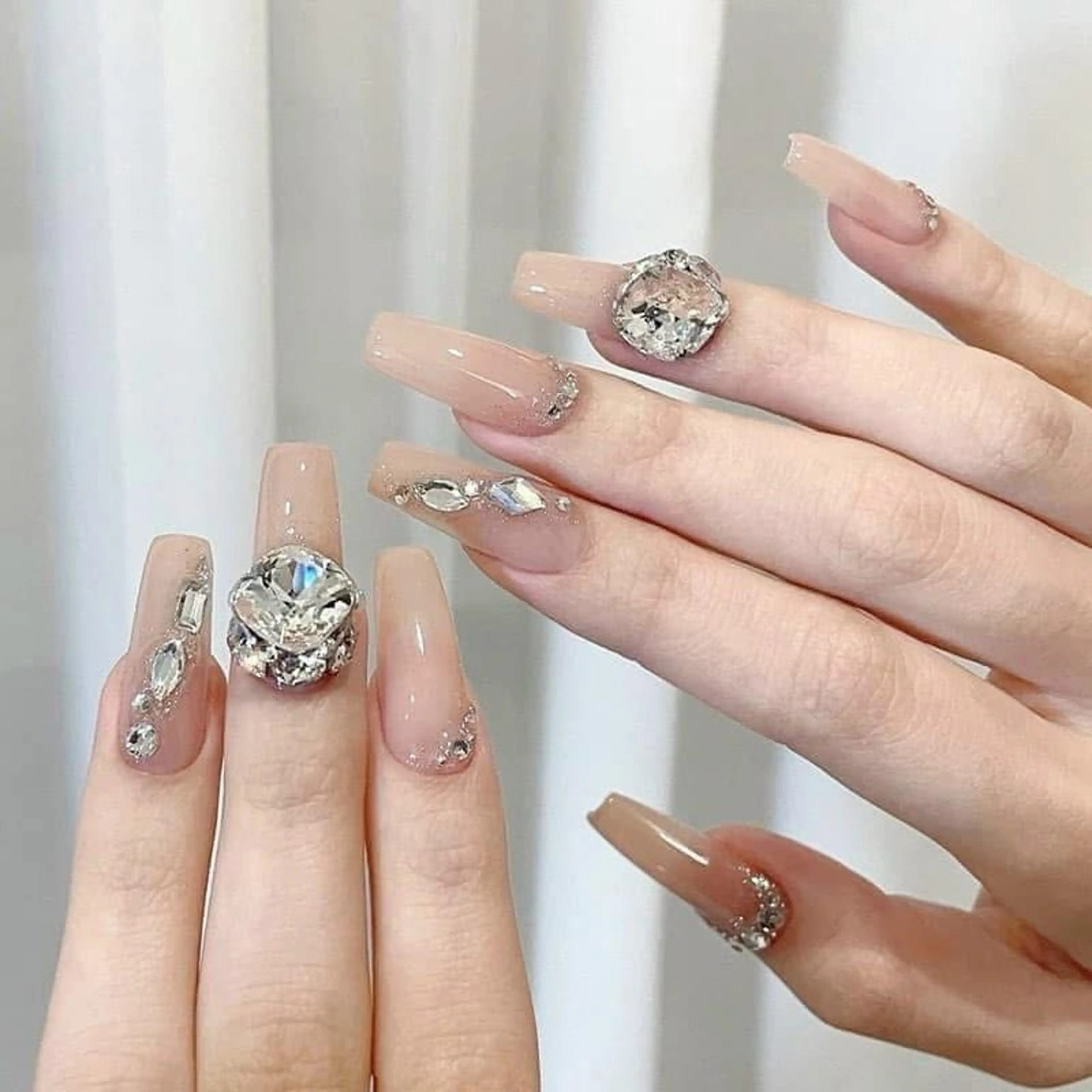 ネイル 長さ出し フレンチネイル ジェルネイル ガラスフレンチ 韓国ネイル Minette nailHuongのネイルデザイン