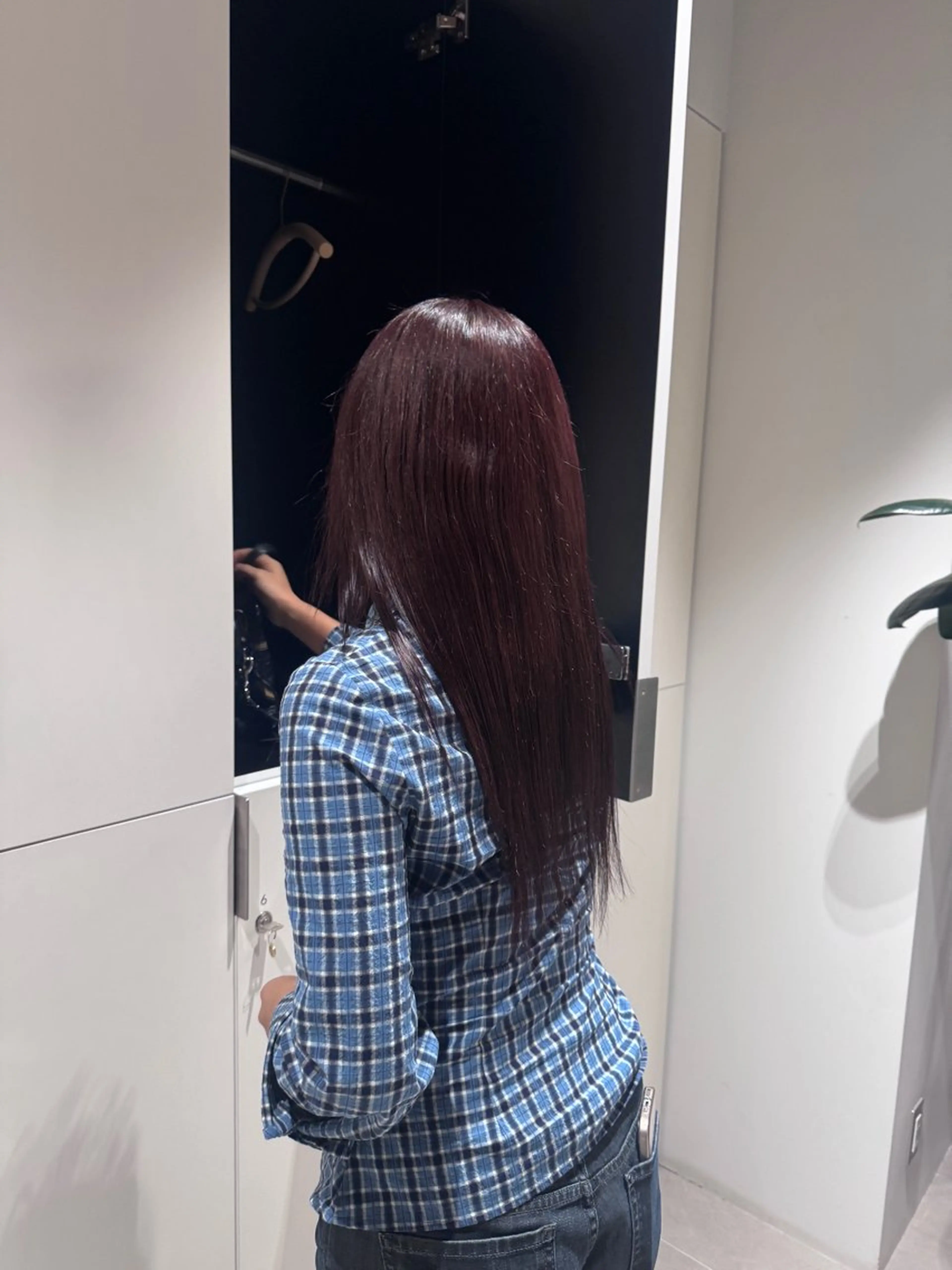 ロング カラー NAVY miyoshiのヘアスタイル