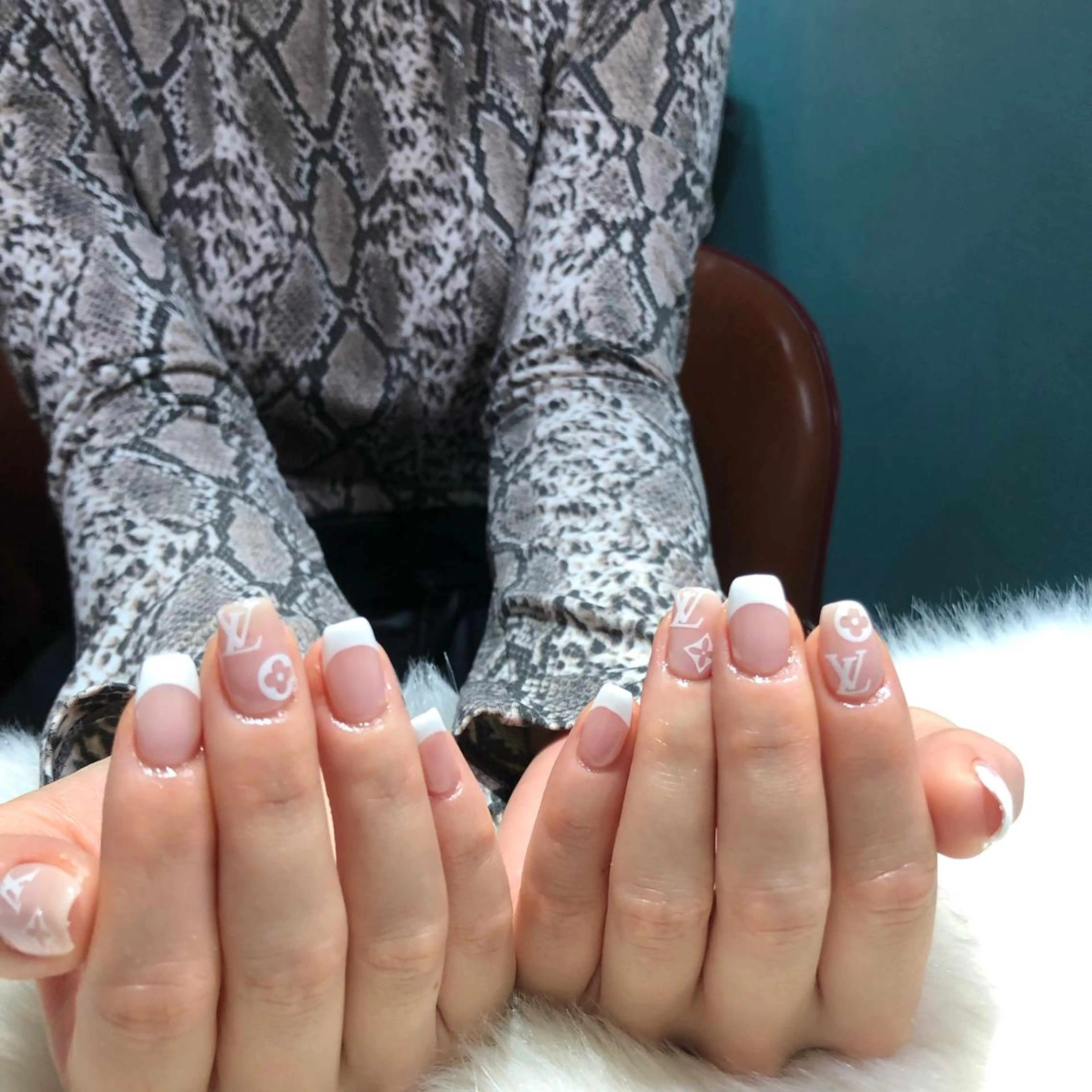 ネイル ハンドネイル フットネイル ハンドケア Miyagi Asamiのネイルデザイン