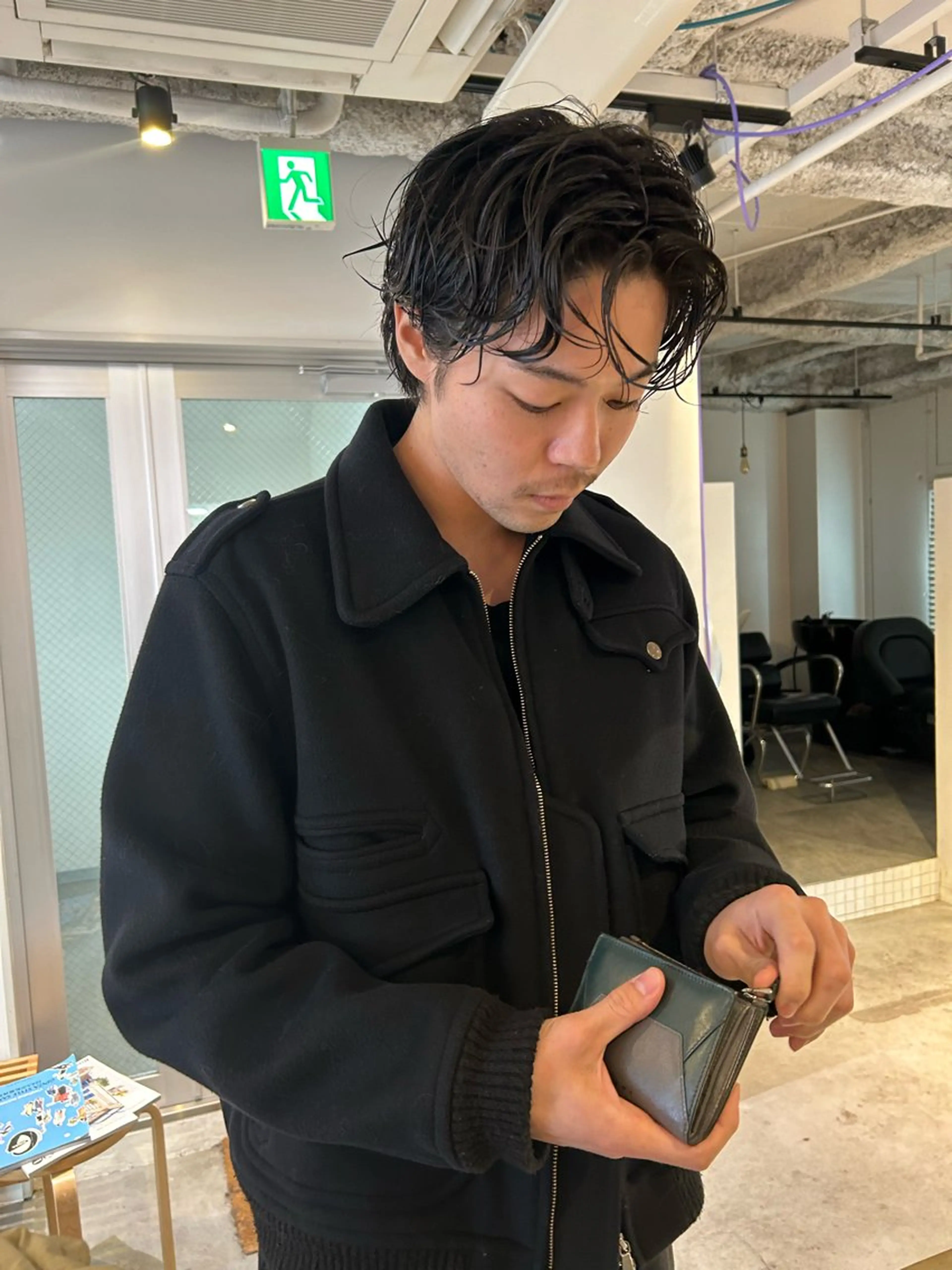 ショート パーマ メンズ メンズパーマ ニュアンスパーマ カット パーマ トリートメント Loom.所属・村上雅人 ナチュラルモードのヘアスタイル