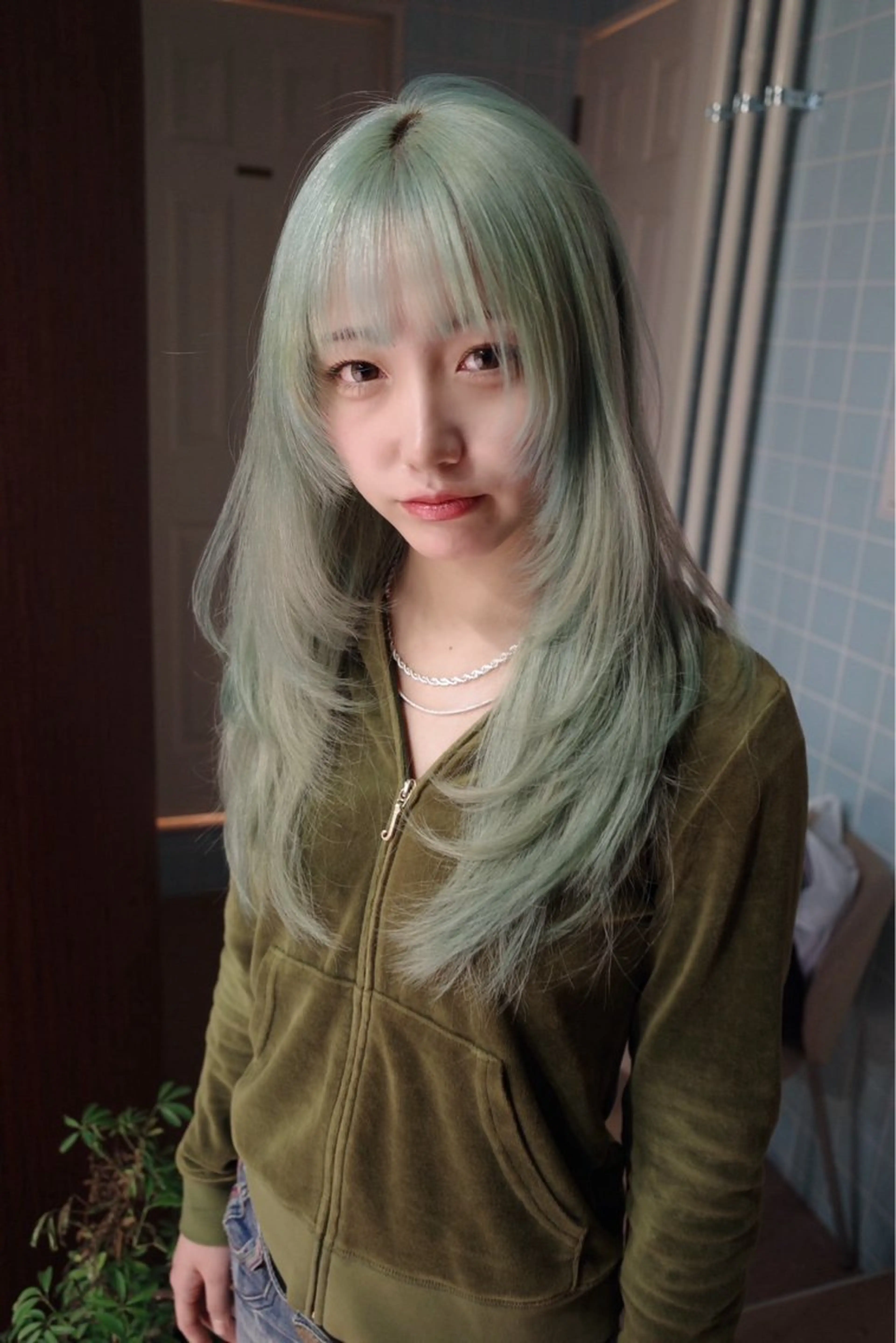 ロング カラー 顔まわりレイヤー レイヤーカット ウルフカット カット ヘアカラー トリートメント ウルフ/レイヤー/ 渋谷🔮Yudaiのヘアスタイル