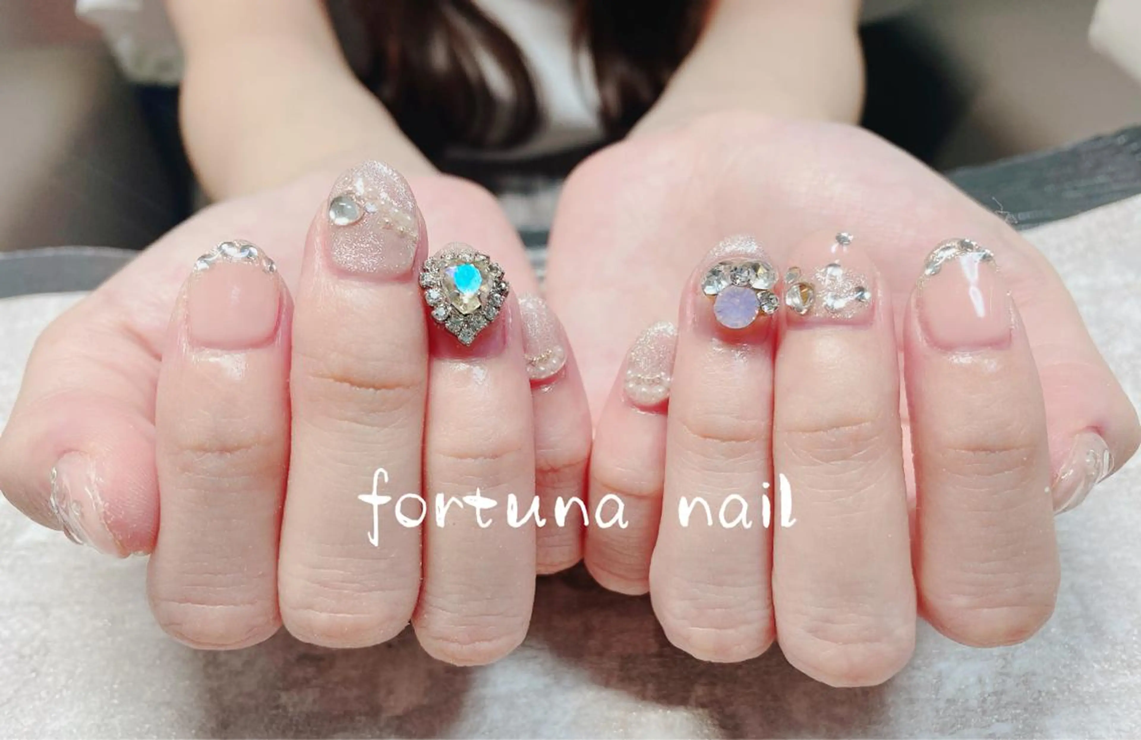 ネイル ハンドネイル ハンドケア Nail •Head スパFortunaのネイルデザイン