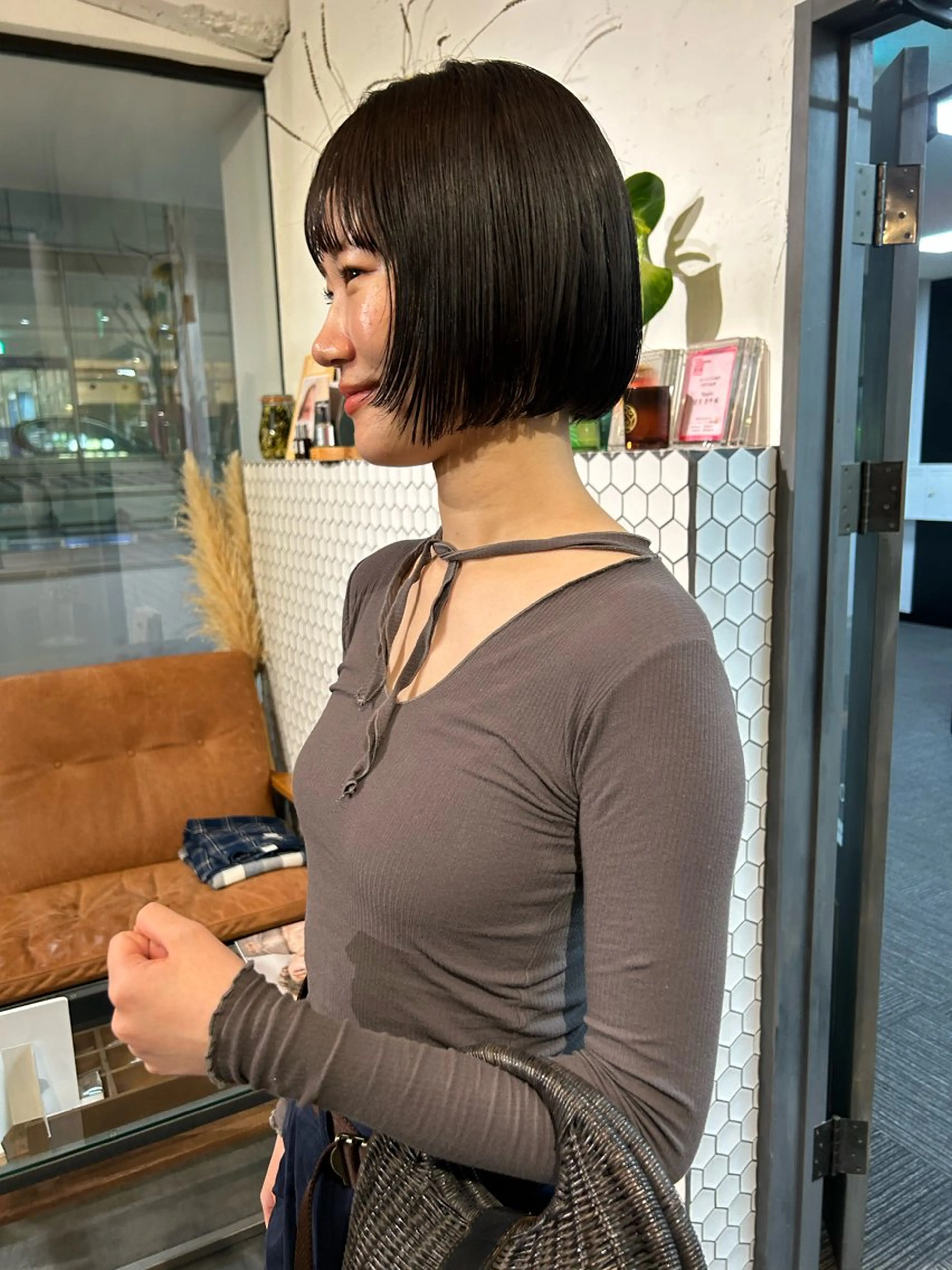 ミディアム 西岡 紗代のヘアスタイル