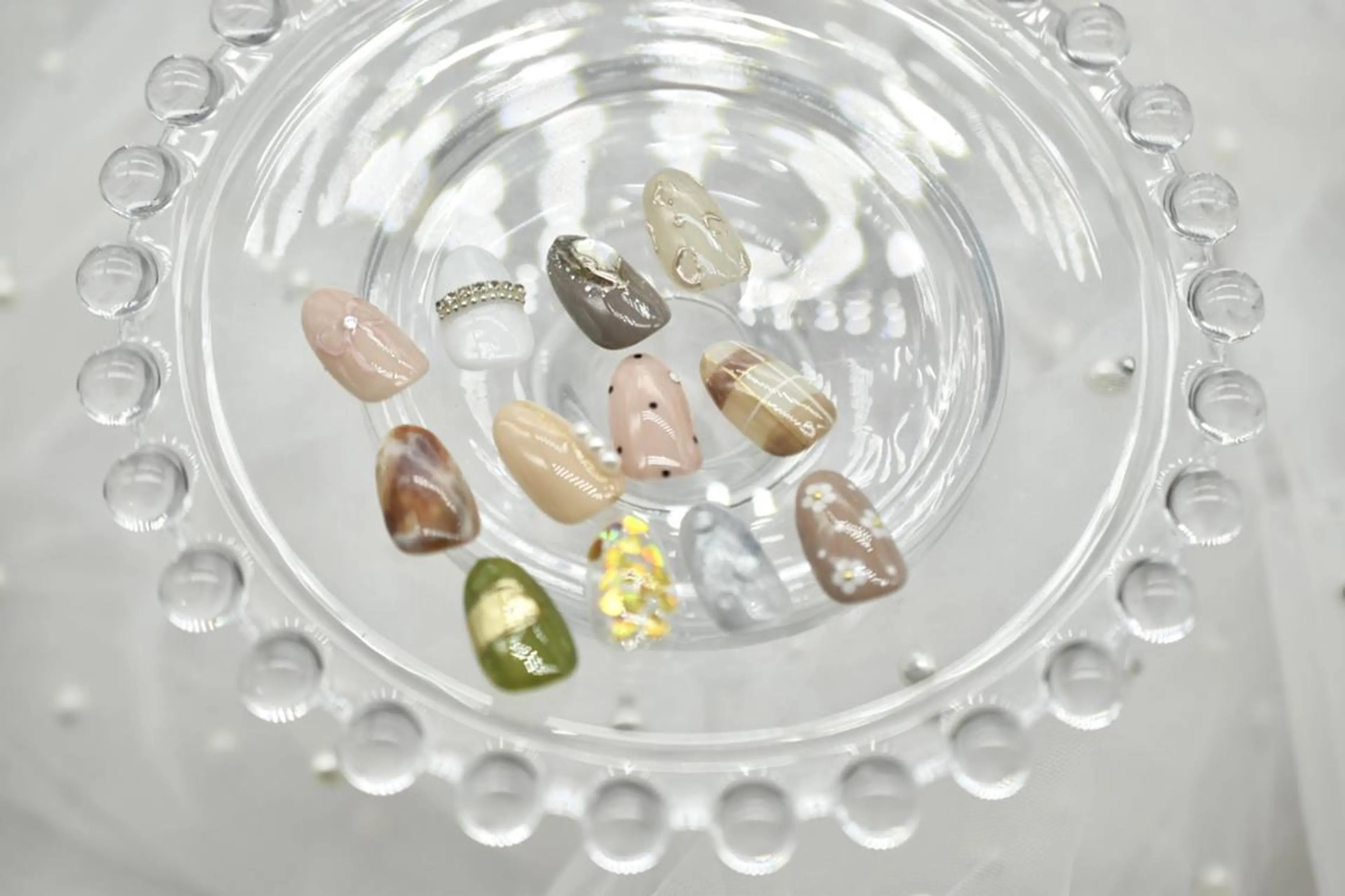 【ハンド】シンプル1本アートでこなれネイル　1ポイントネイル　¥6800の写真