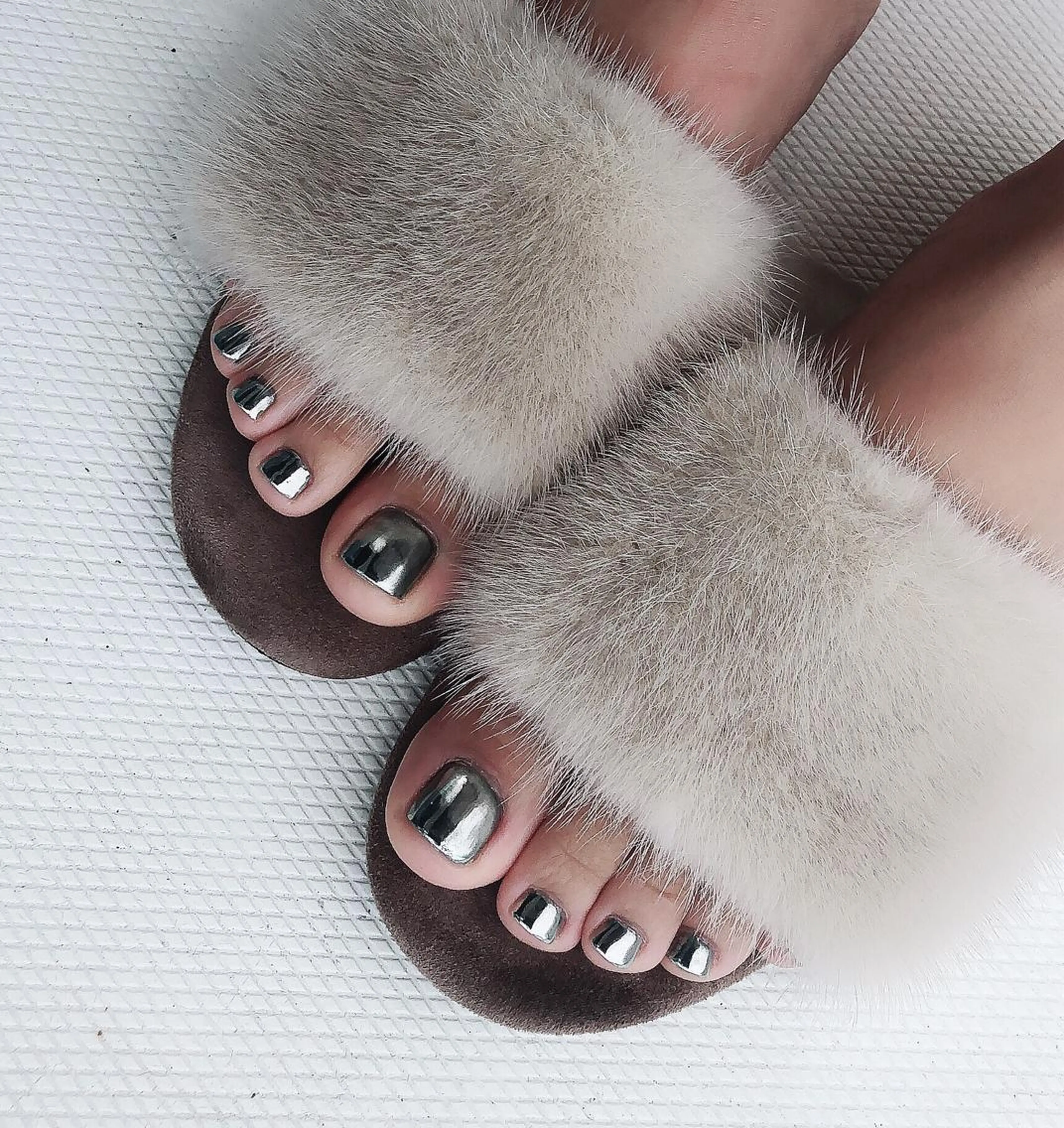 ネイル ミラーネイル R salonのネイルデザイン