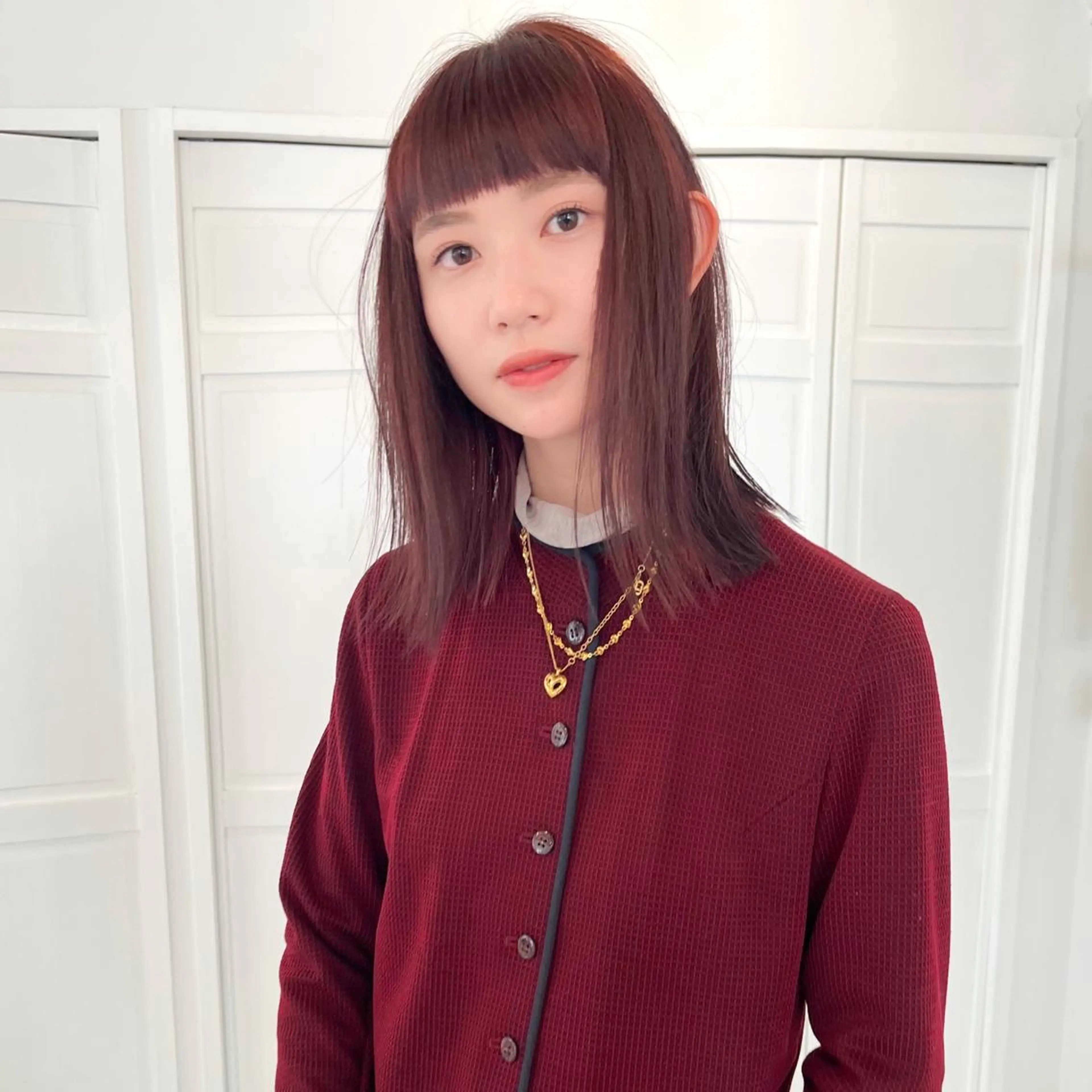 セミロング カラー ピンクカラー 切りっぱなしロブ Memories 銀座のヘアスタイル