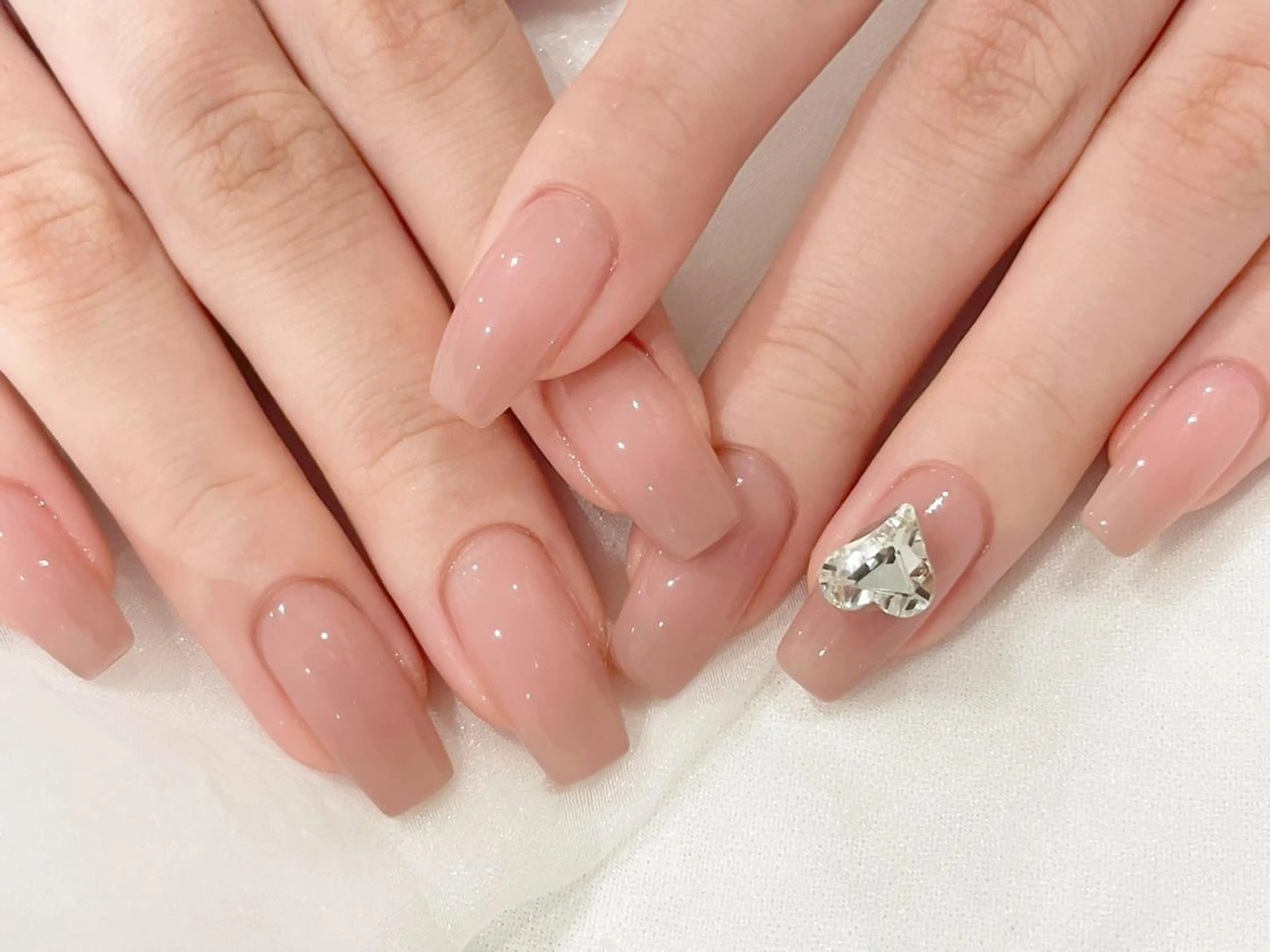【7月25日限定】ネイリスト ワンカラー特別価格💗50%OFF(オフケア込み)/お手元に合うカラーご提案致します💫の写真