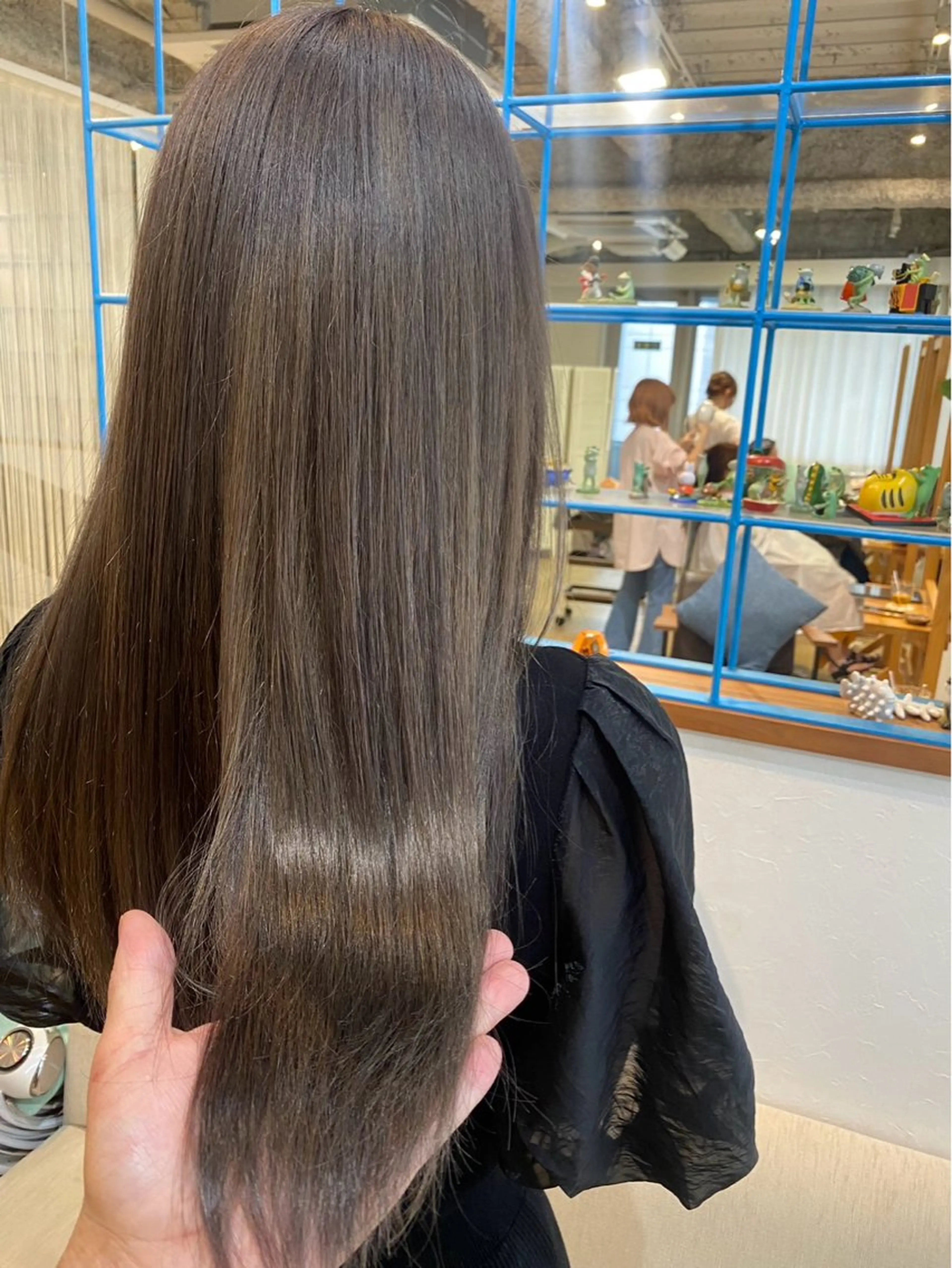 ロング RENA｜透明感 カラー×癒しスパのヘアスタイル