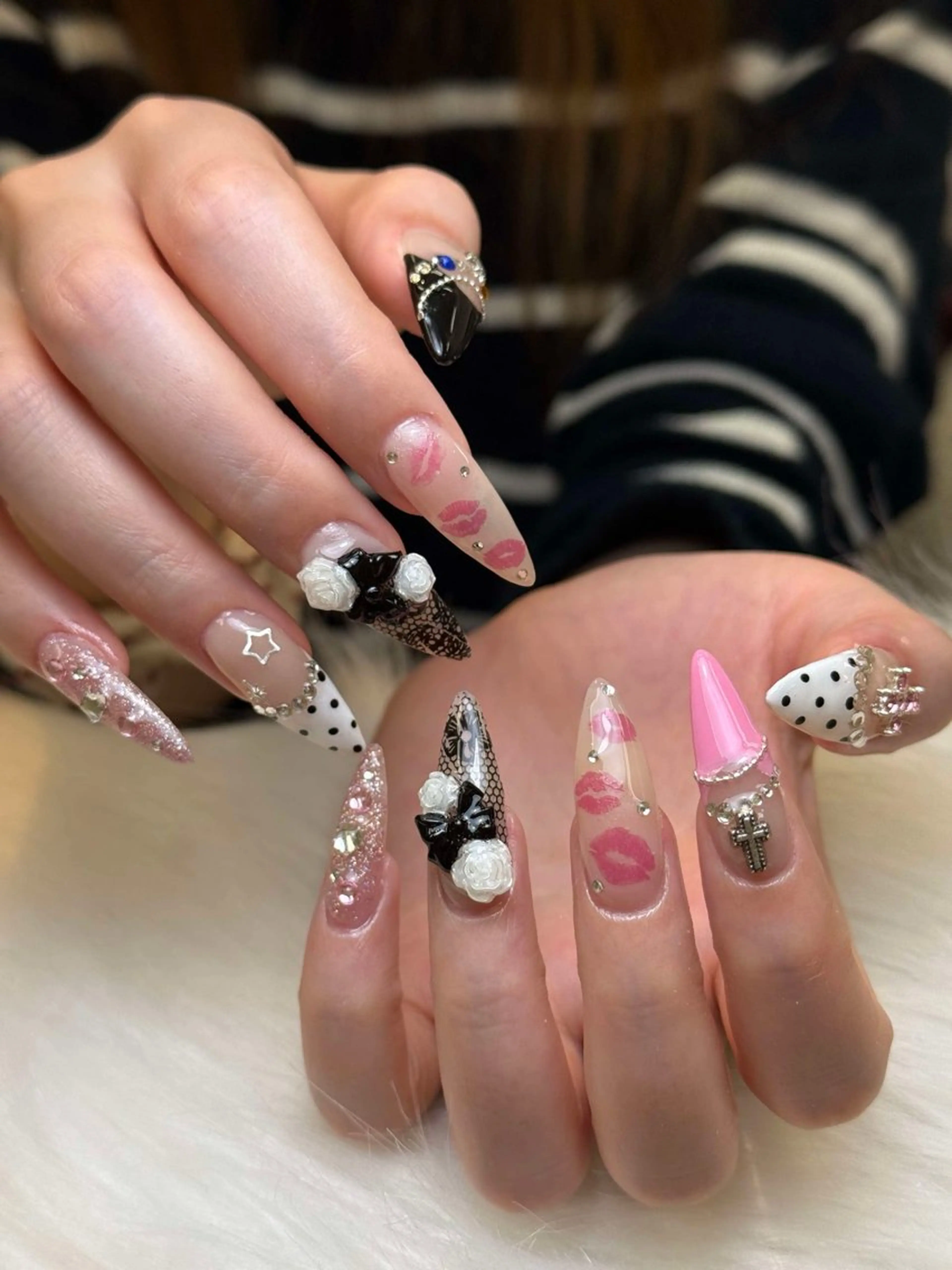 ネイル グラデーション キラキラネイル ワンカラーネイル 冬ネイル Jenn Nail Salonのネイルデザイン