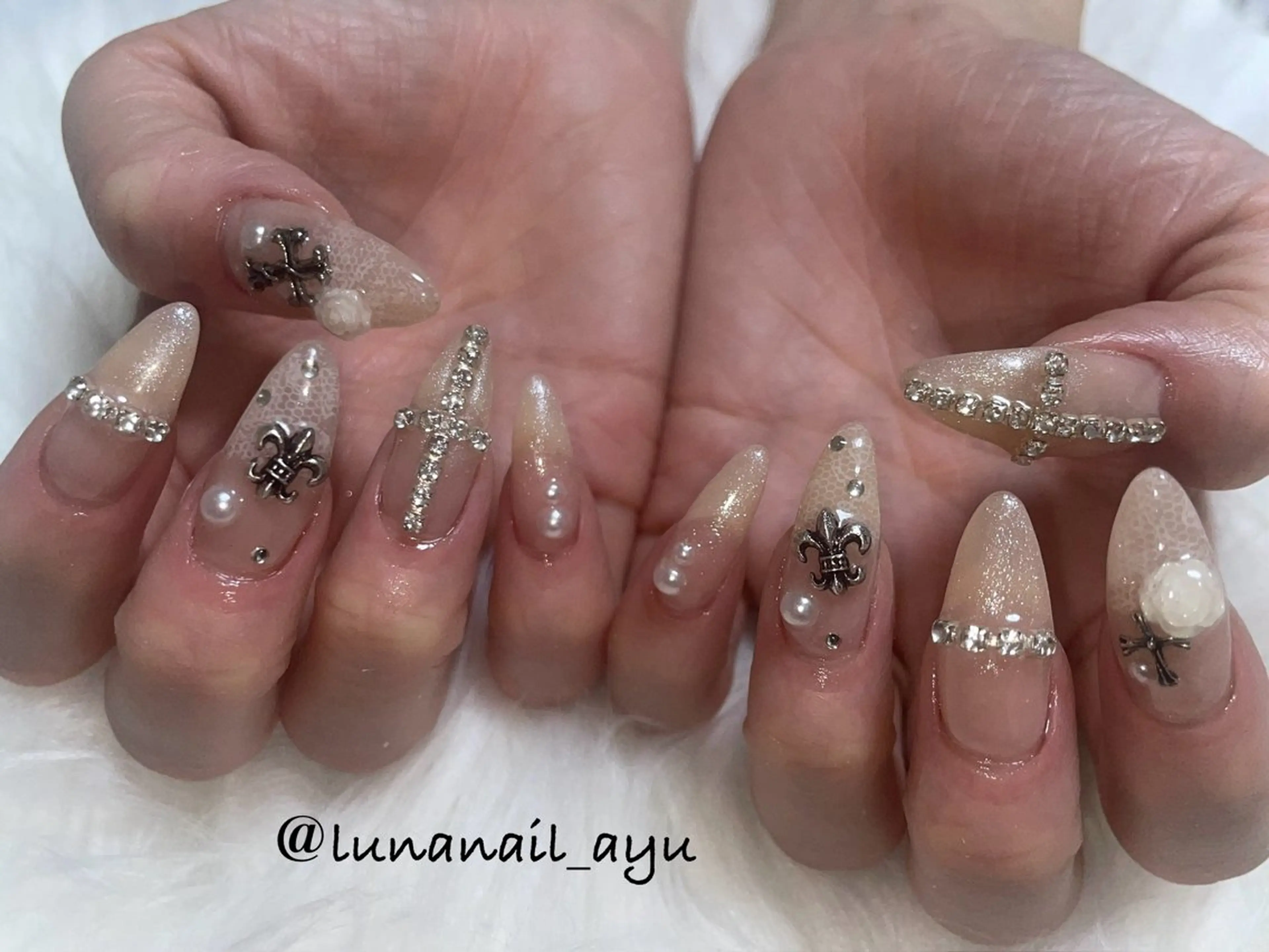 ネイル レース ハンドネイル LUNA NAIL ayuのネイルデザイン