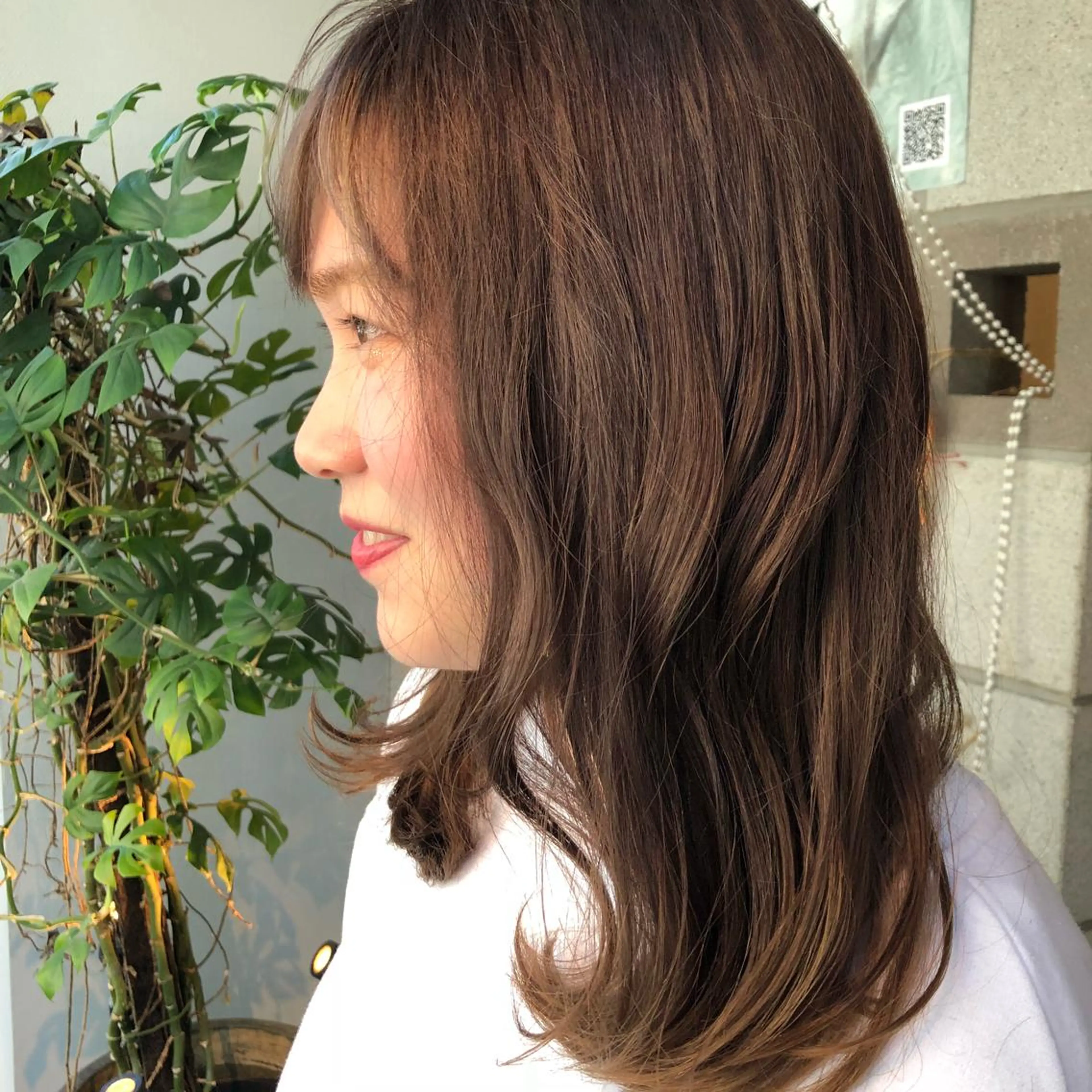 ミディアム カラー ヘアアレンジ アッシュ ベージュカラー ブリーチ 透明感カラー カット ヘアカラー トリートメント 松本 夏海のヘアスタイル