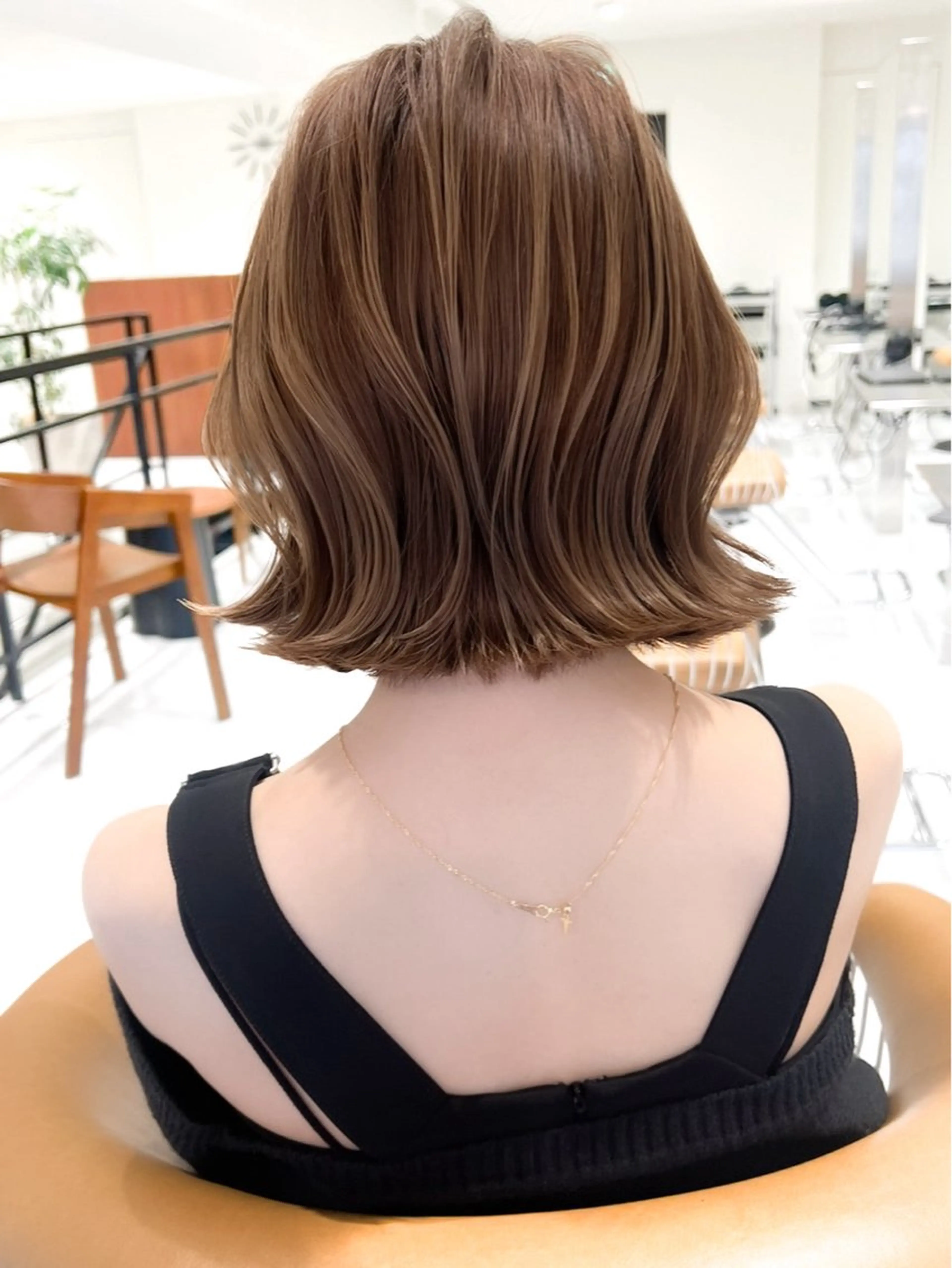 ショート カラー 小顔ボブ jilblanカホのヘアスタイル
