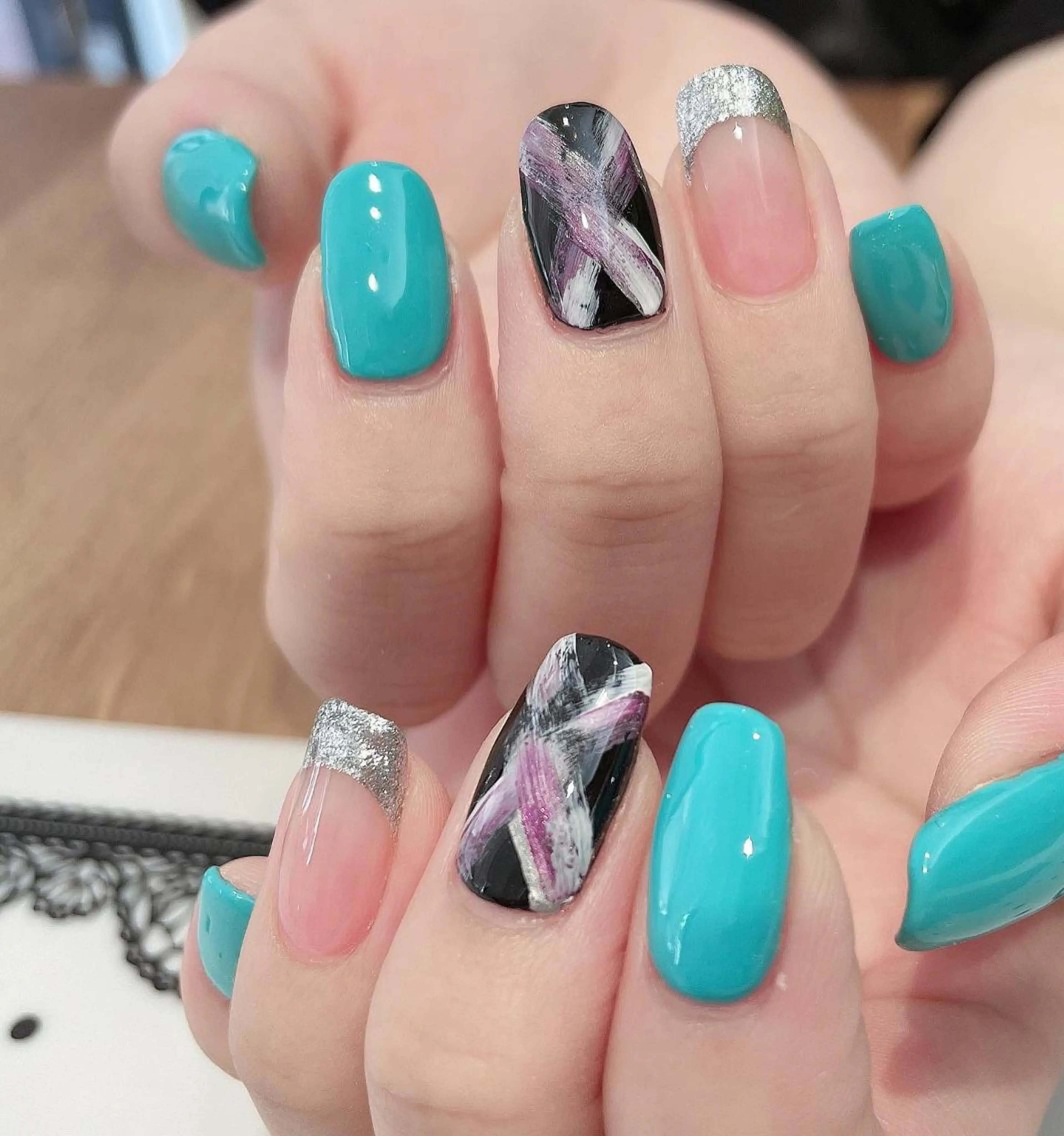 ネイル マツエク・マツパ まつげパーマ ボリュームラッシュ フレンチネイル ジェルネイル ニュアンスネイル 髙橋 敦子のネイルデザイン