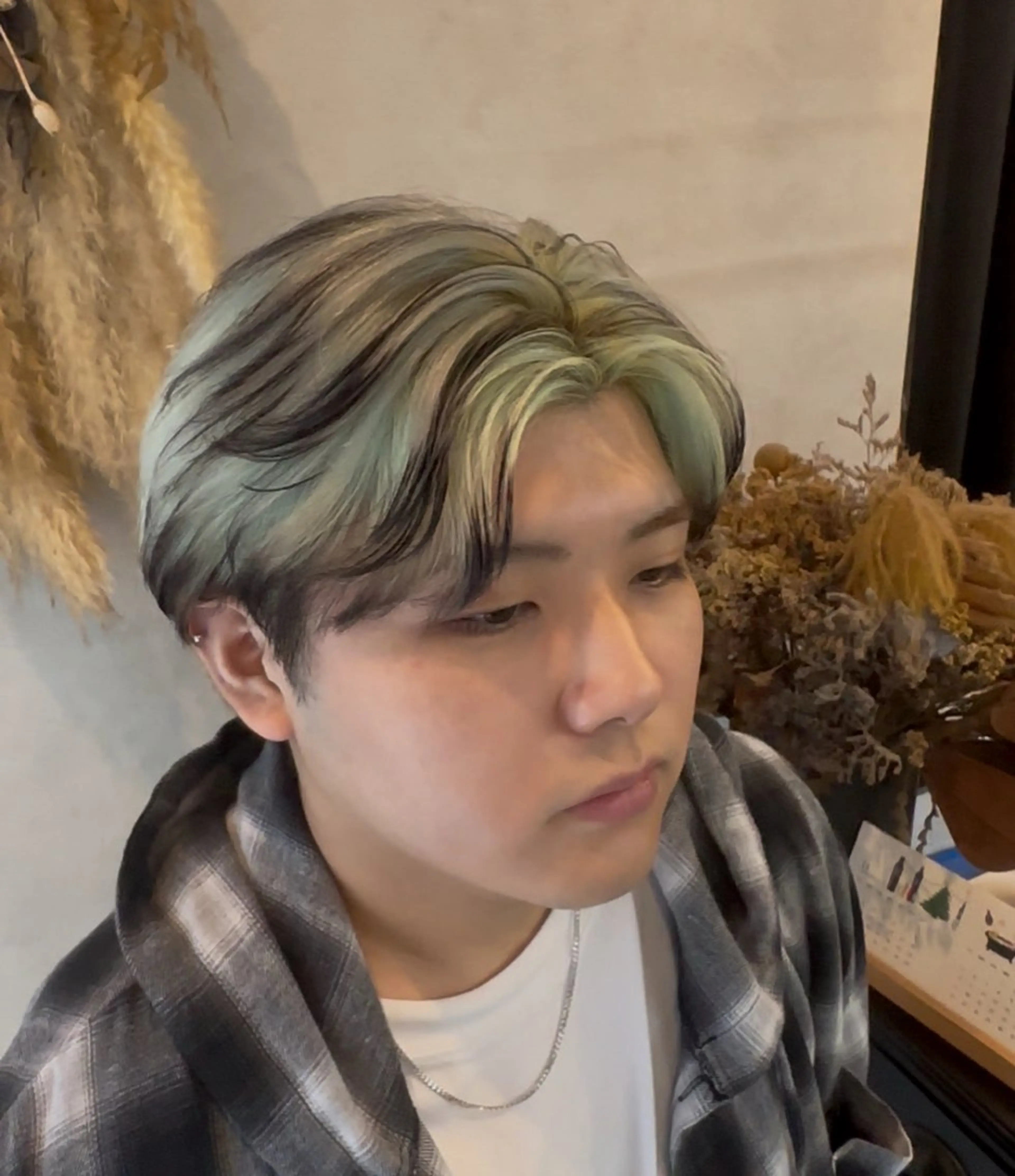 メンズ ヘアカラー 中川 舞のヘアスタイル