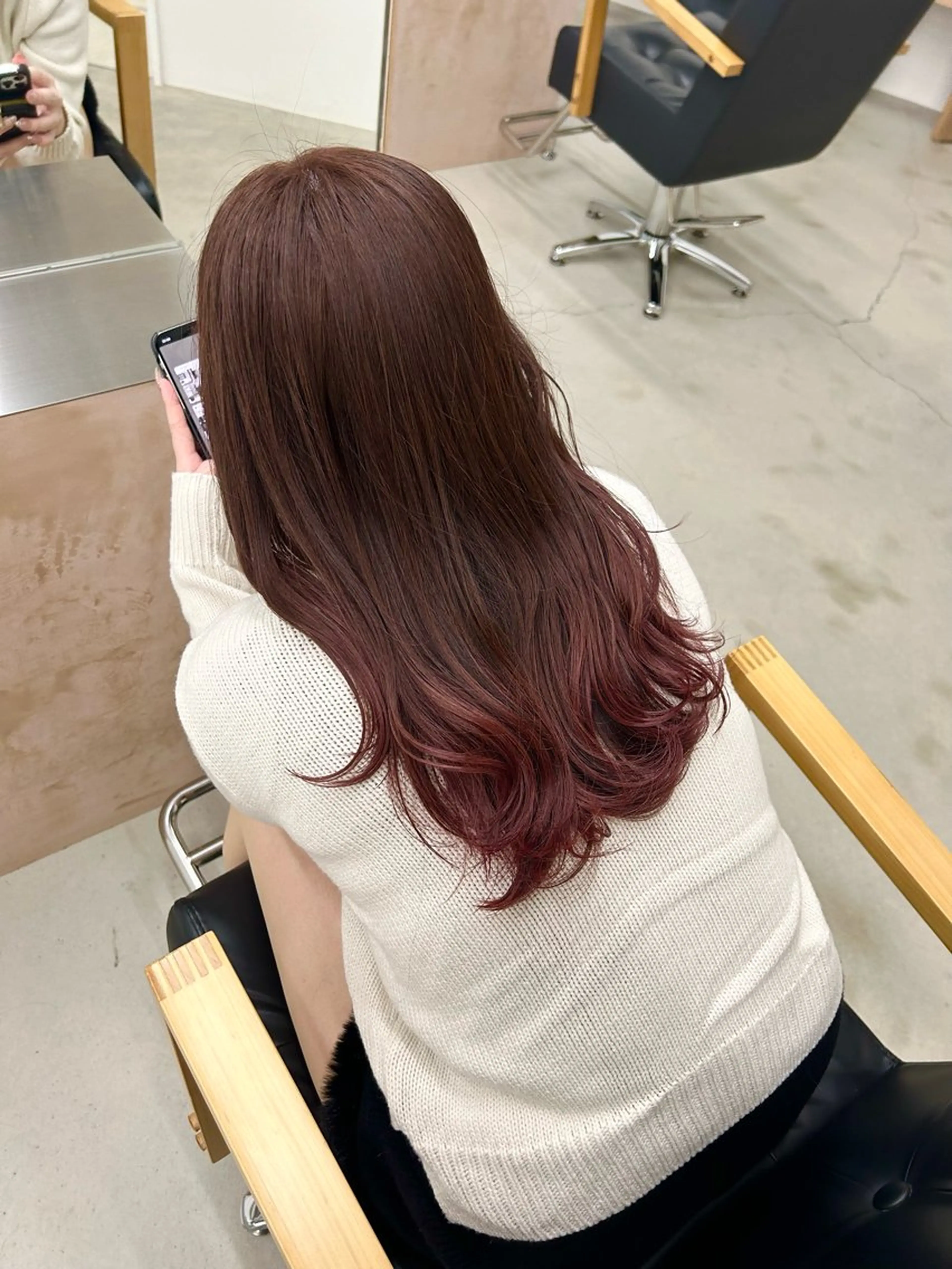 ロング レイヤーカット ローレイヤー noa  🦋 ブリーチ/暖色のヘアスタイル