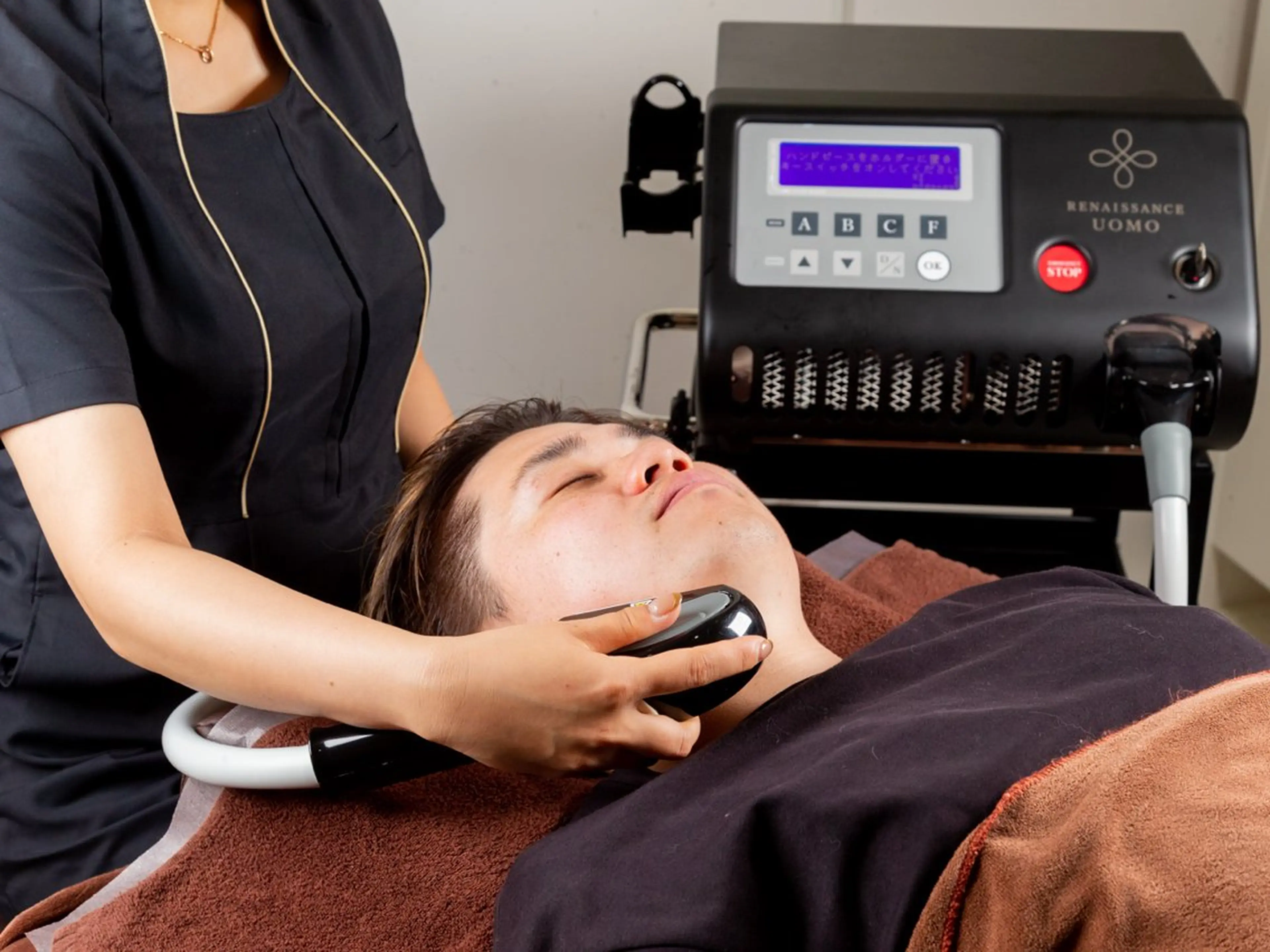 メンズ脱毛｜ヒゲ全体（首含む）+パック付きの写真