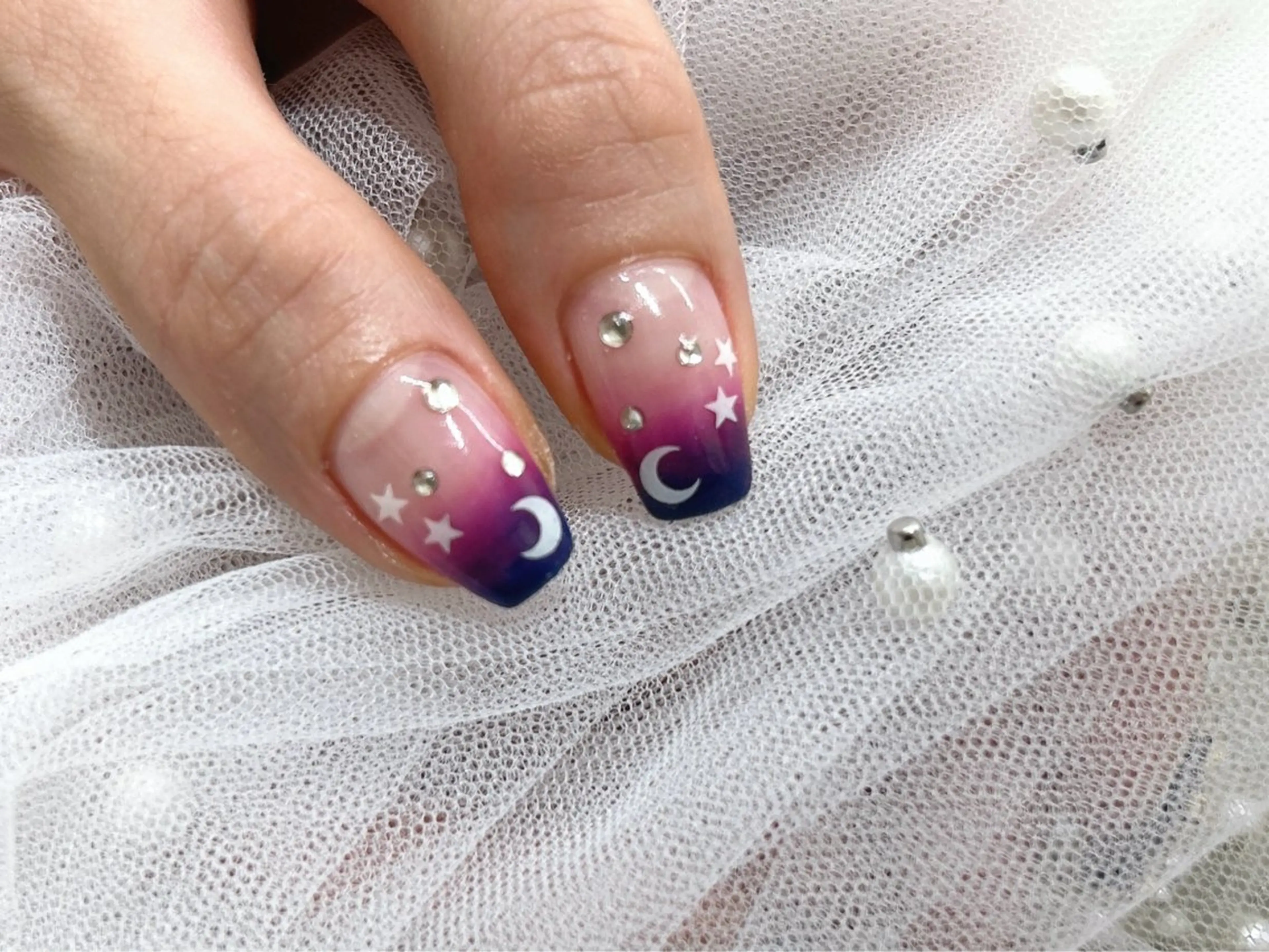 ミディアム ハンドネイル Nailsalon Angeのネイルデザイン