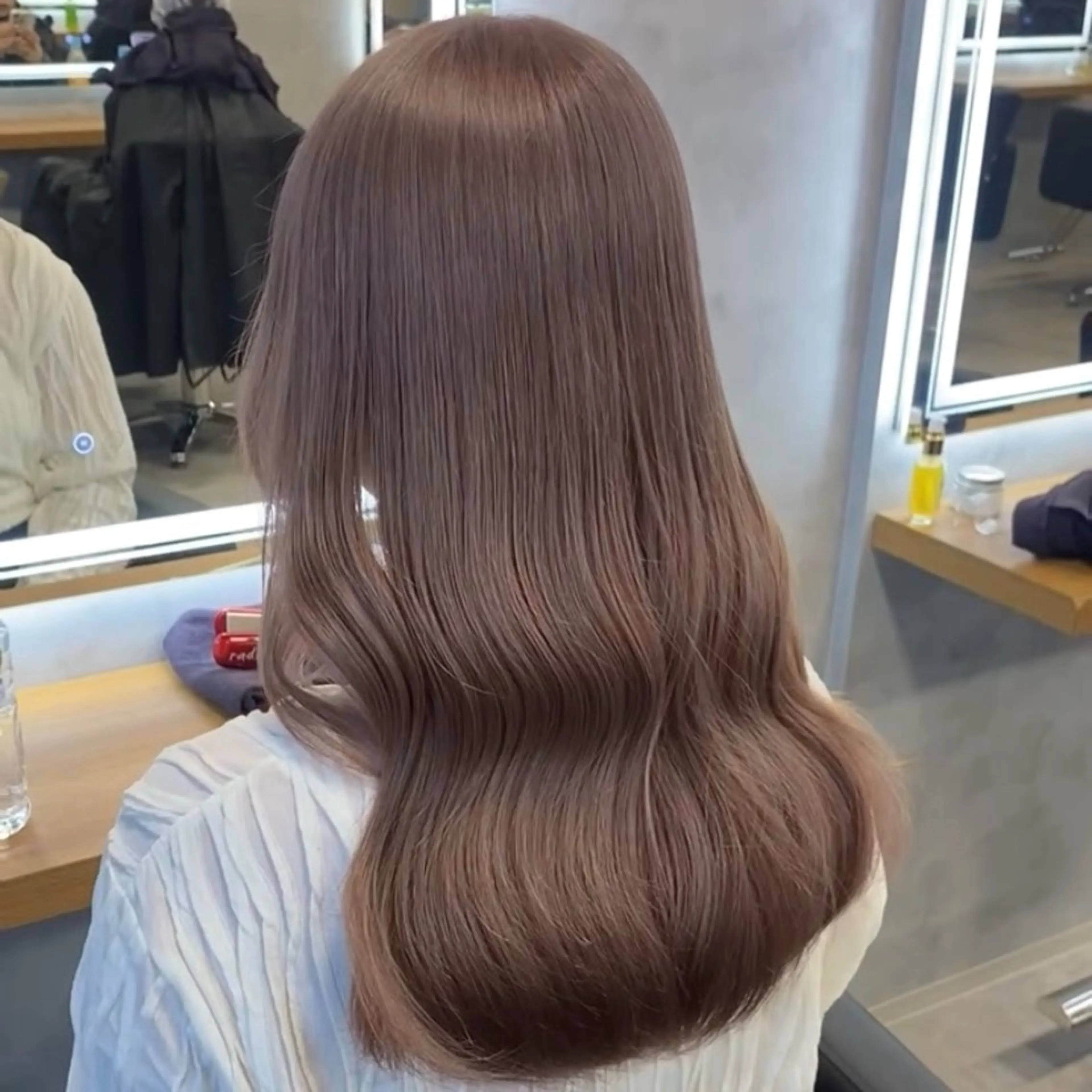 ロング カラー ベージュカラー ミルクティーベージュ ピンクカラー ヘアカラー トリートメント ヘッドスパ ヘアセット 淡色/ワンホンヘア 🤍MINORIのヘアスタイル