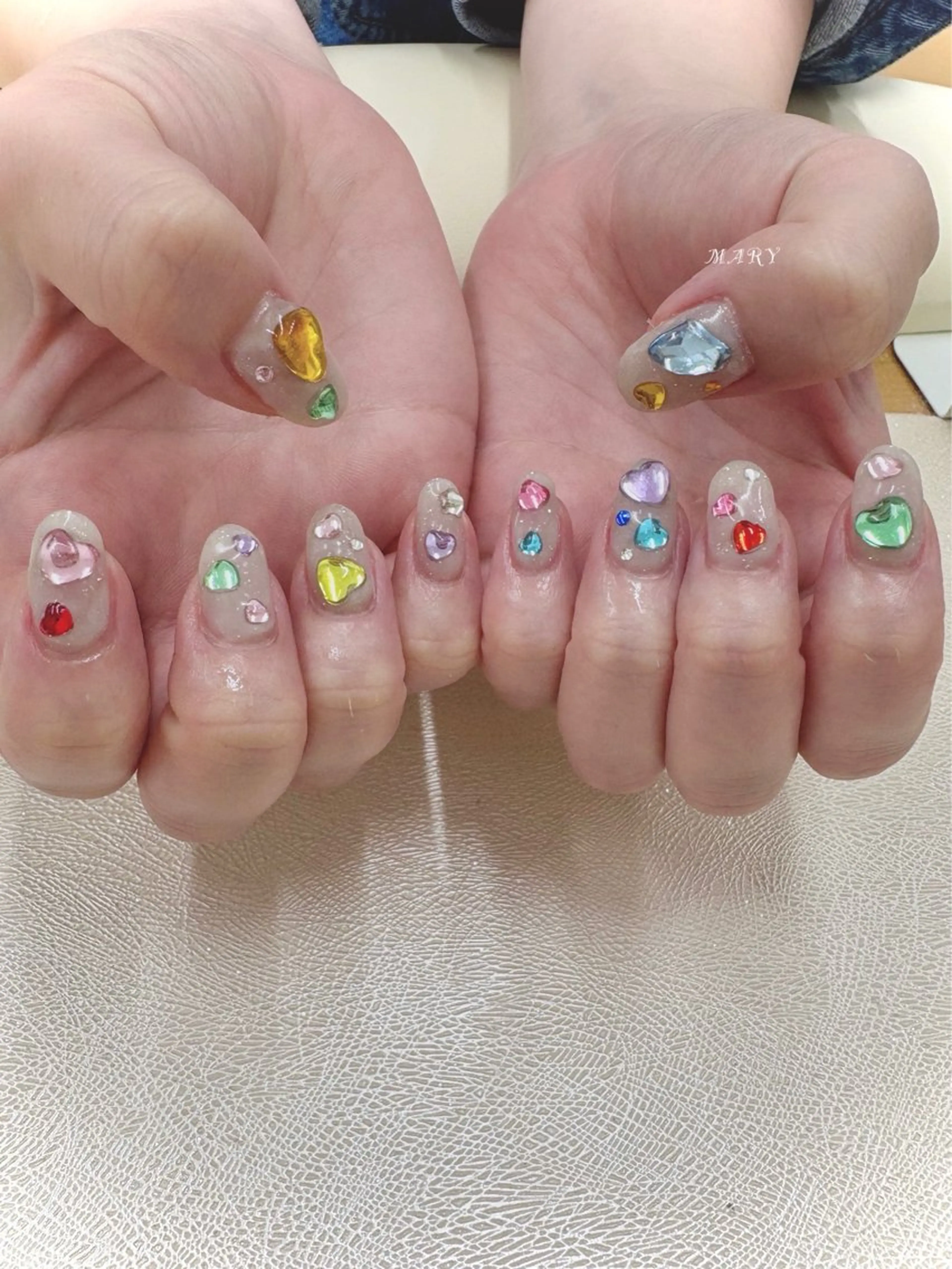 ネイル ハート キラキラネイル ニュアンスネイル ワンカラーネイル ハンドネイル Mary nail所属・Mary nail .narumiのネイルデザイン