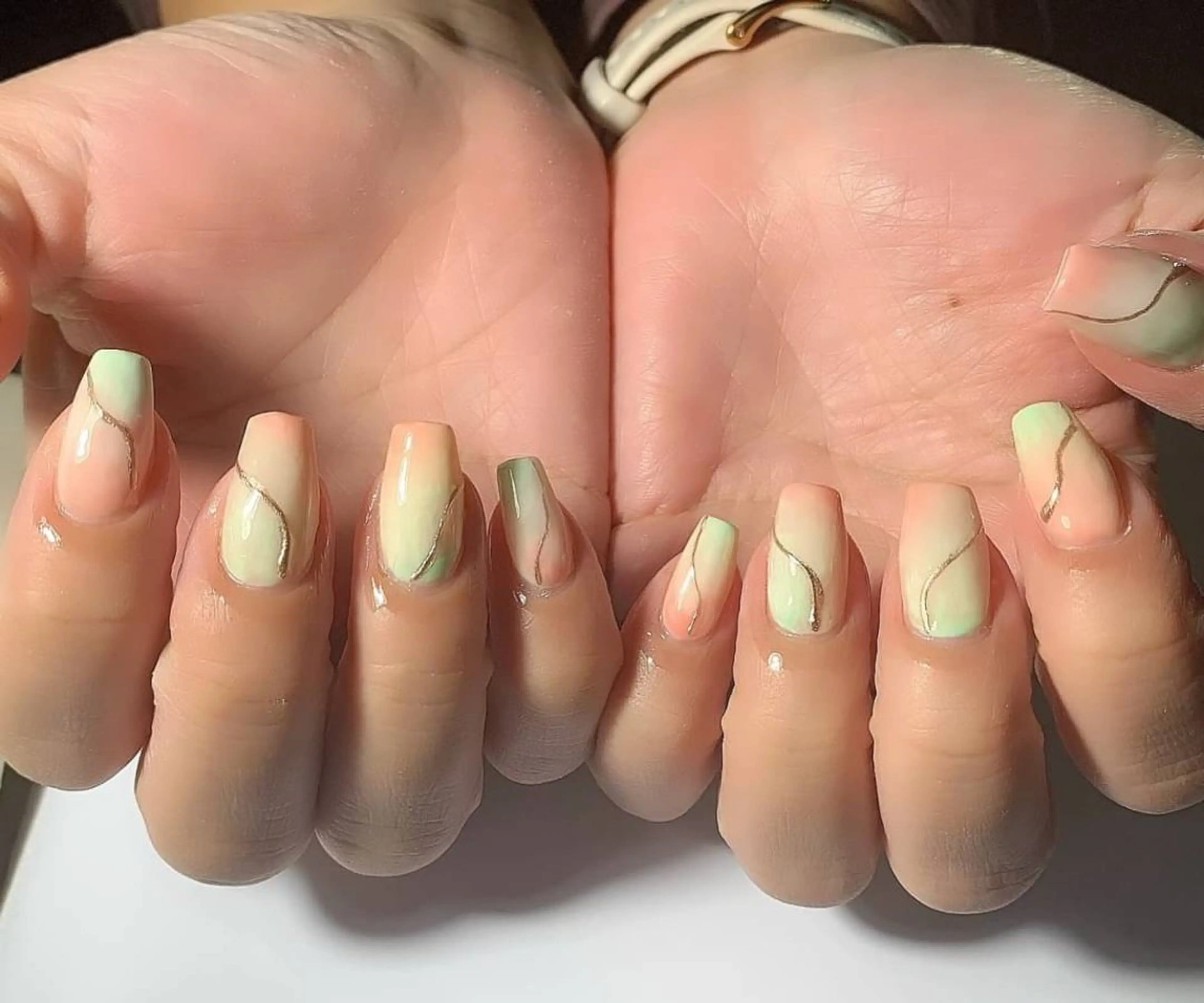 ネイル グラデーション MHR nailのネイルデザイン