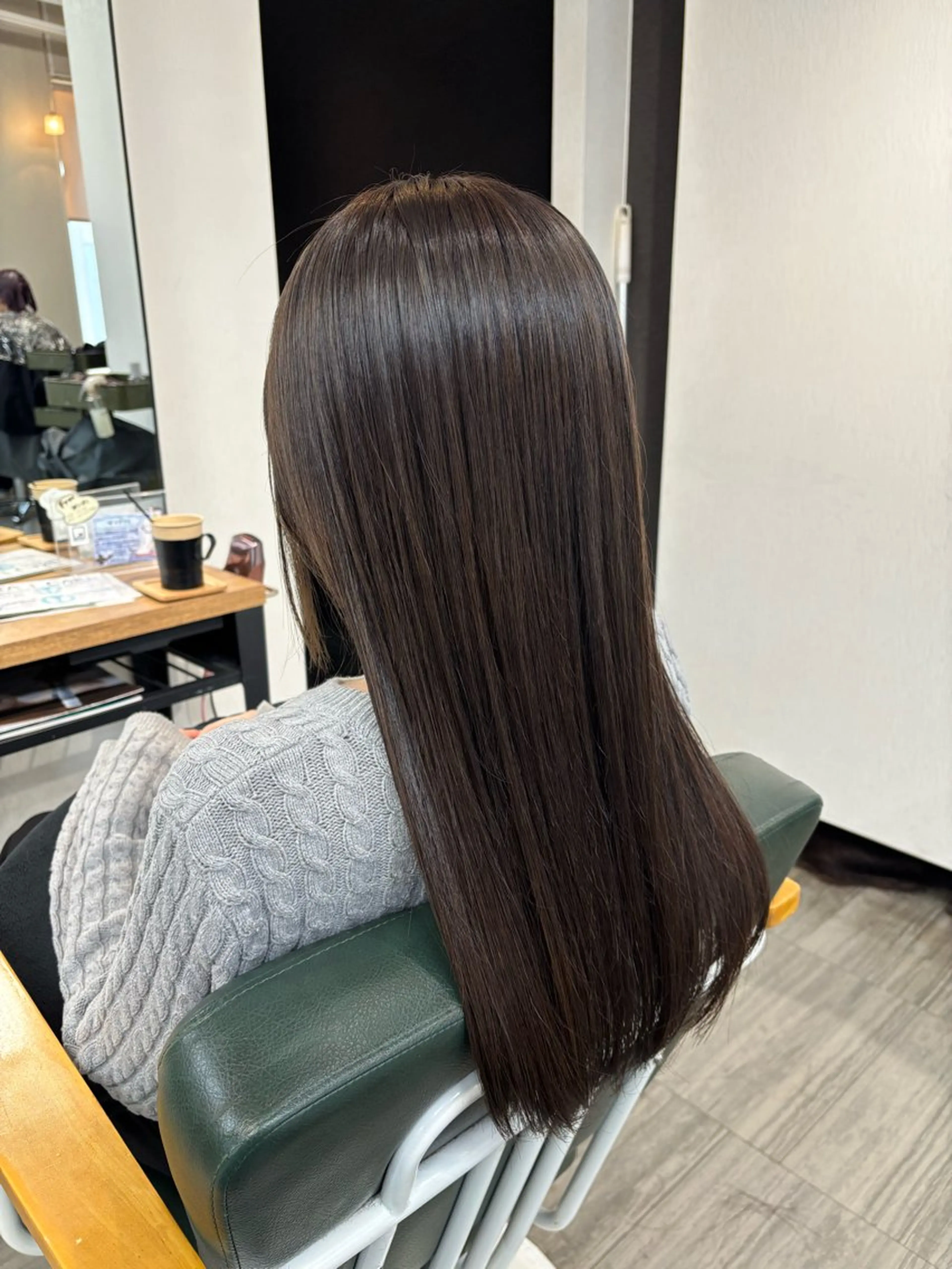 ロング 縮毛矯正 カット 縮毛矯正 福石 玲華のヘアスタイル