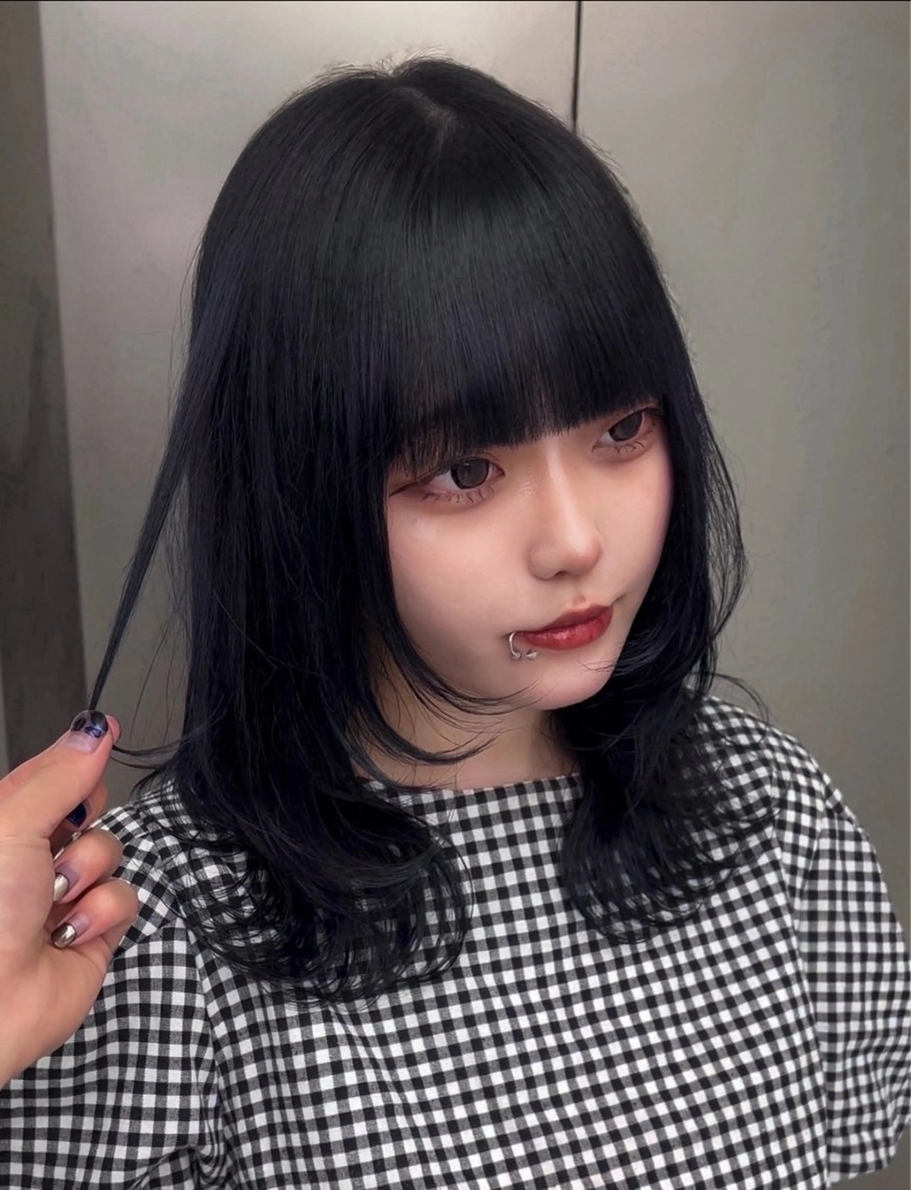 ミディアム AISA viewNAGOYAのヘアスタイル