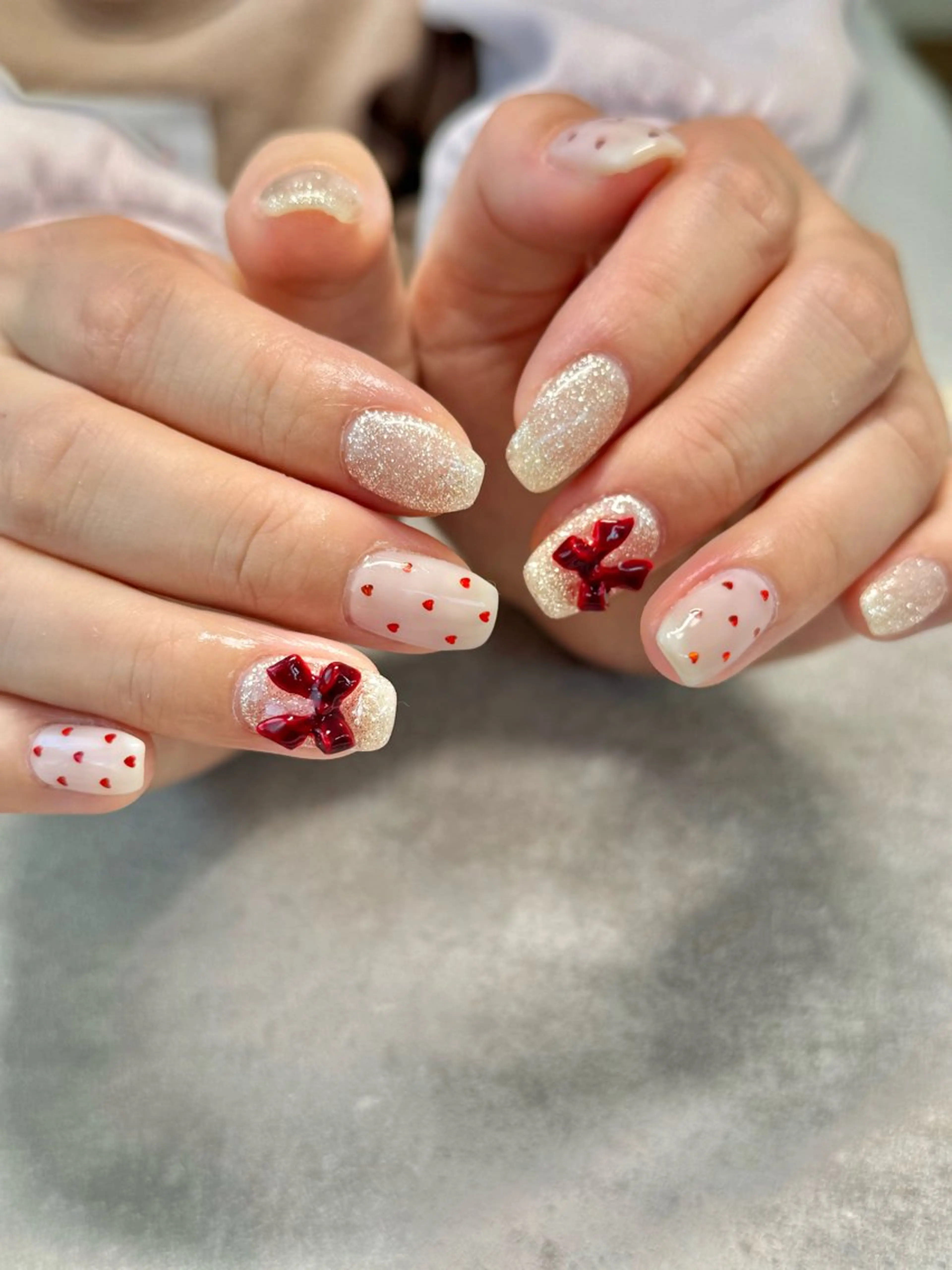 ネイル ハート リボン スクエアネイル バレンタイン nailroom amyのネイルデザイン