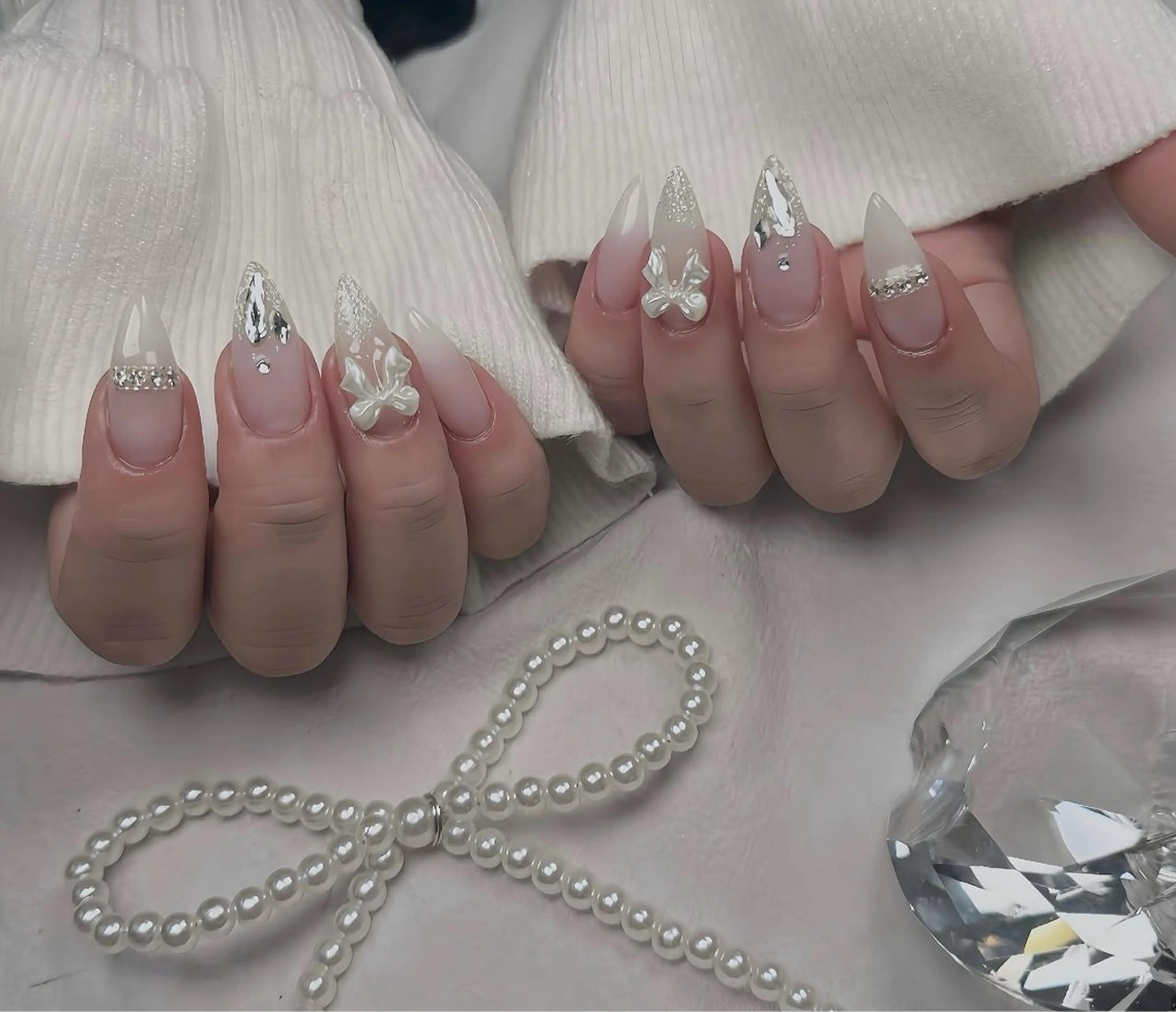 セミロング 韓国風ヘア ハンドネイル Aila Nail ShinOkuboのネイルデザイン