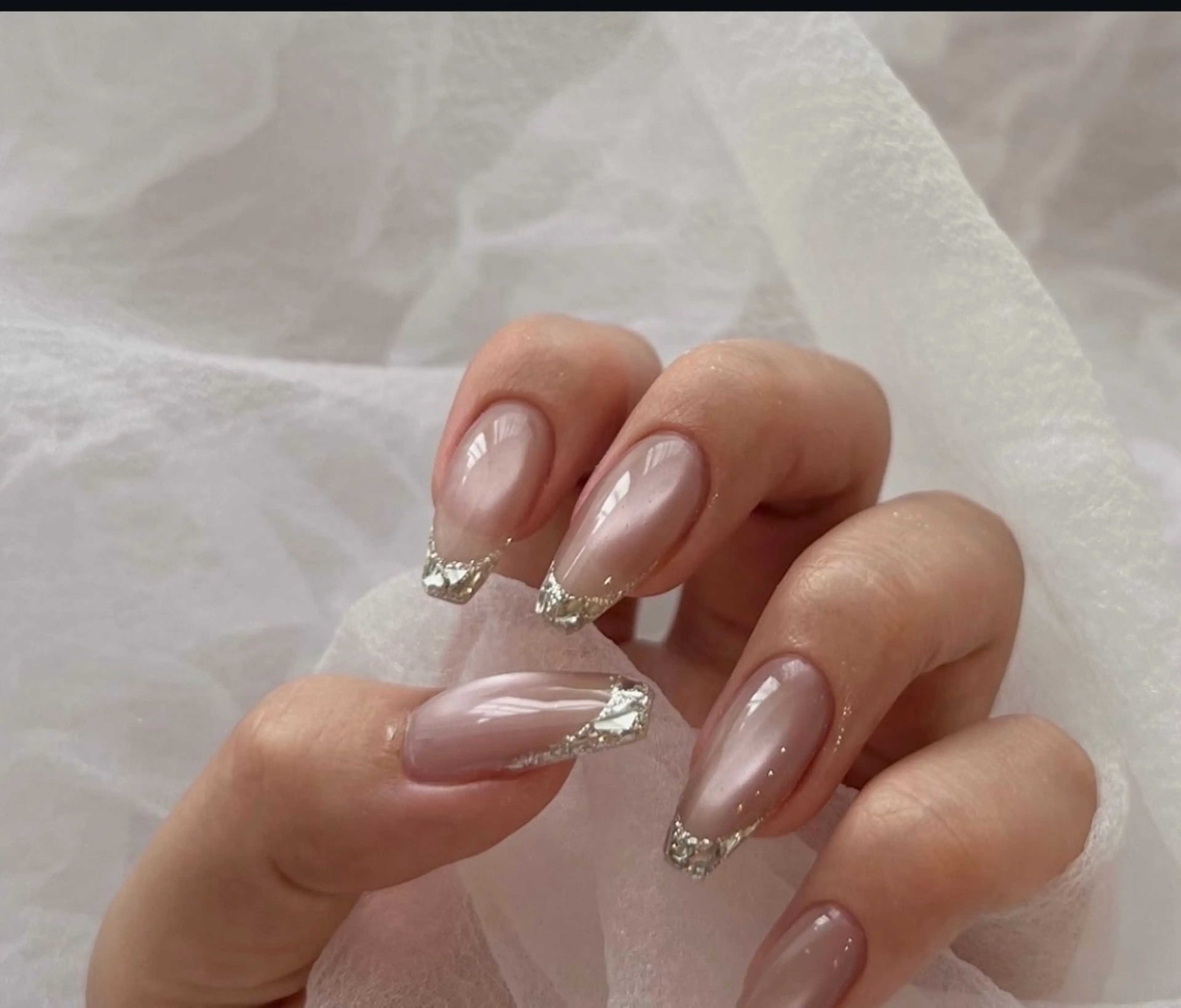 ネイル フレンチネイル ガラスフレンチ マグネットネイル 持ち込み ハンドネイル JISOO ANA.CHUOのネイルデザイン