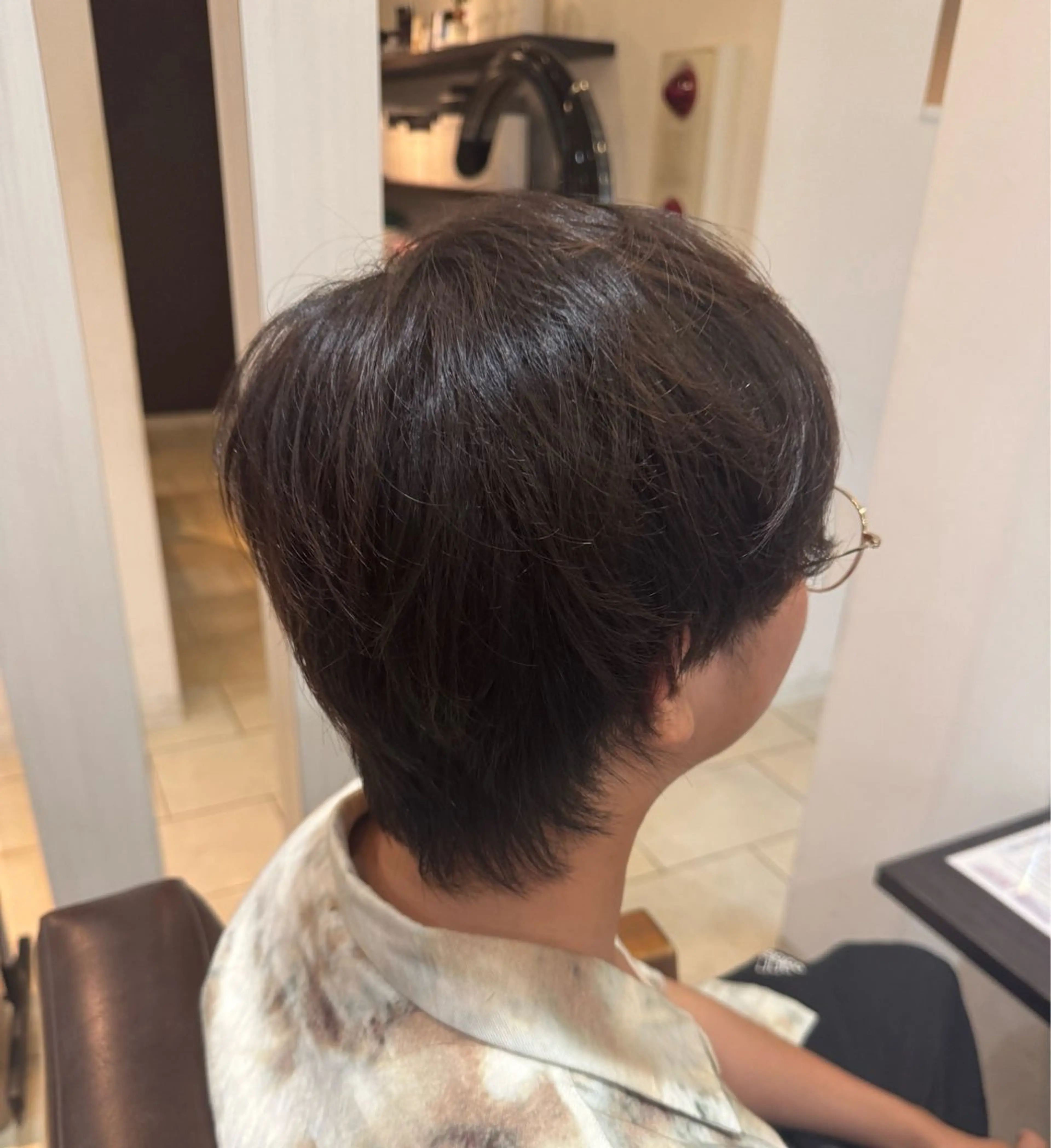 ショート メンズ メンズウルフカット くびれヘア ウルフカット カット ヘアカラー 日比 海夏太のヘアスタイル